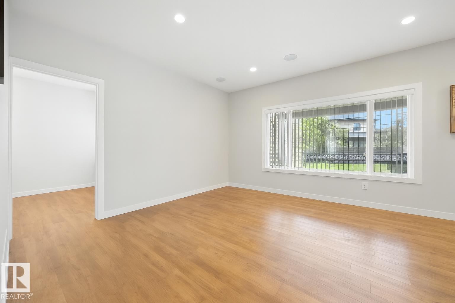 2620 Wheaton Close, Edmonton, AB - Indoor Photo Showing Other Room