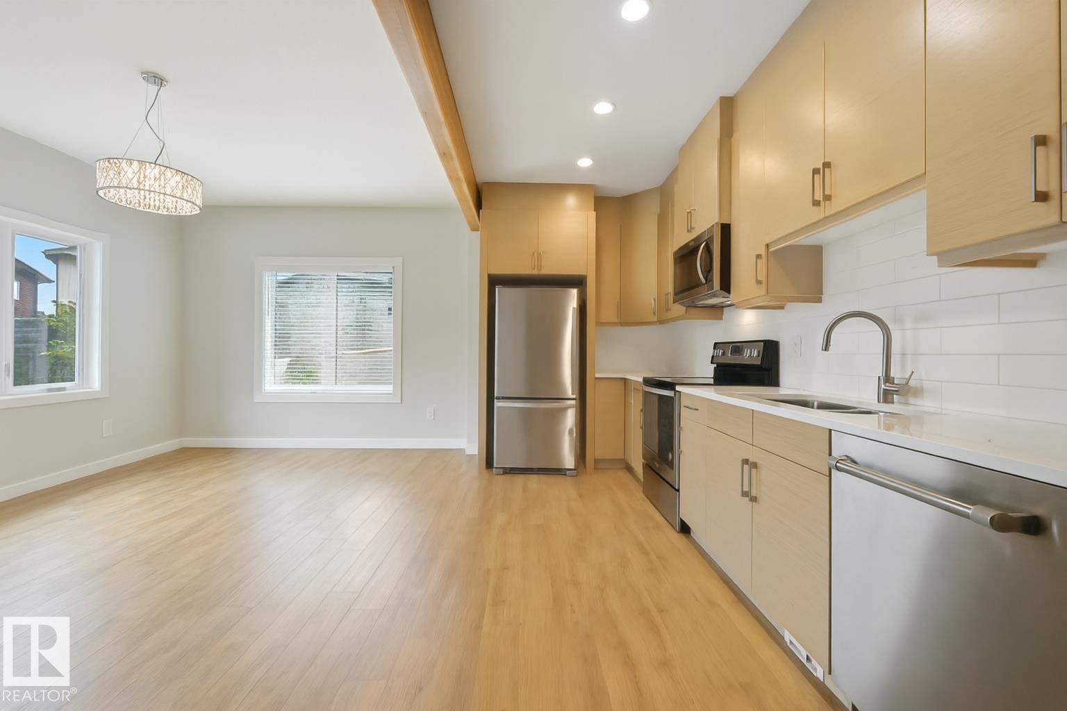 2620 Wheaton Close, Edmonton, AB - Indoor Photo Showing Kitchen