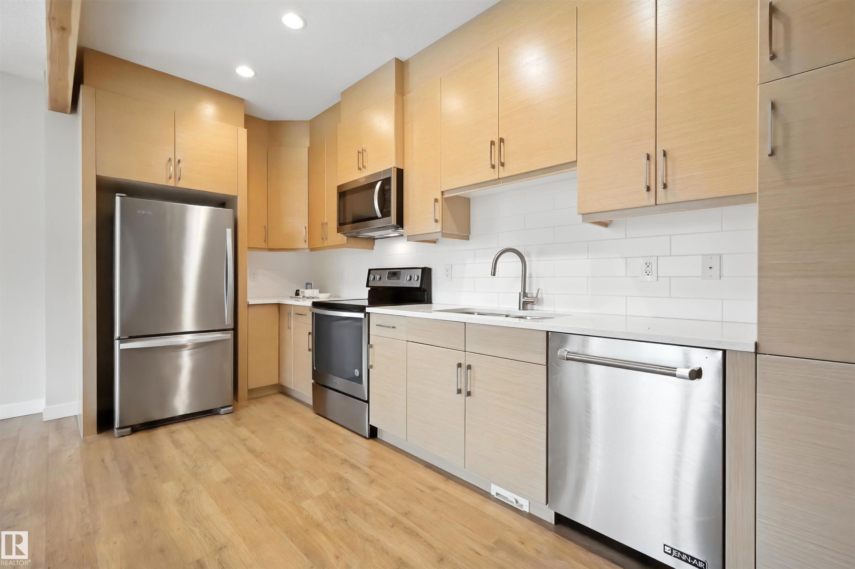 2620 Wheaton Close, Edmonton, AB - Indoor Photo Showing Kitchen