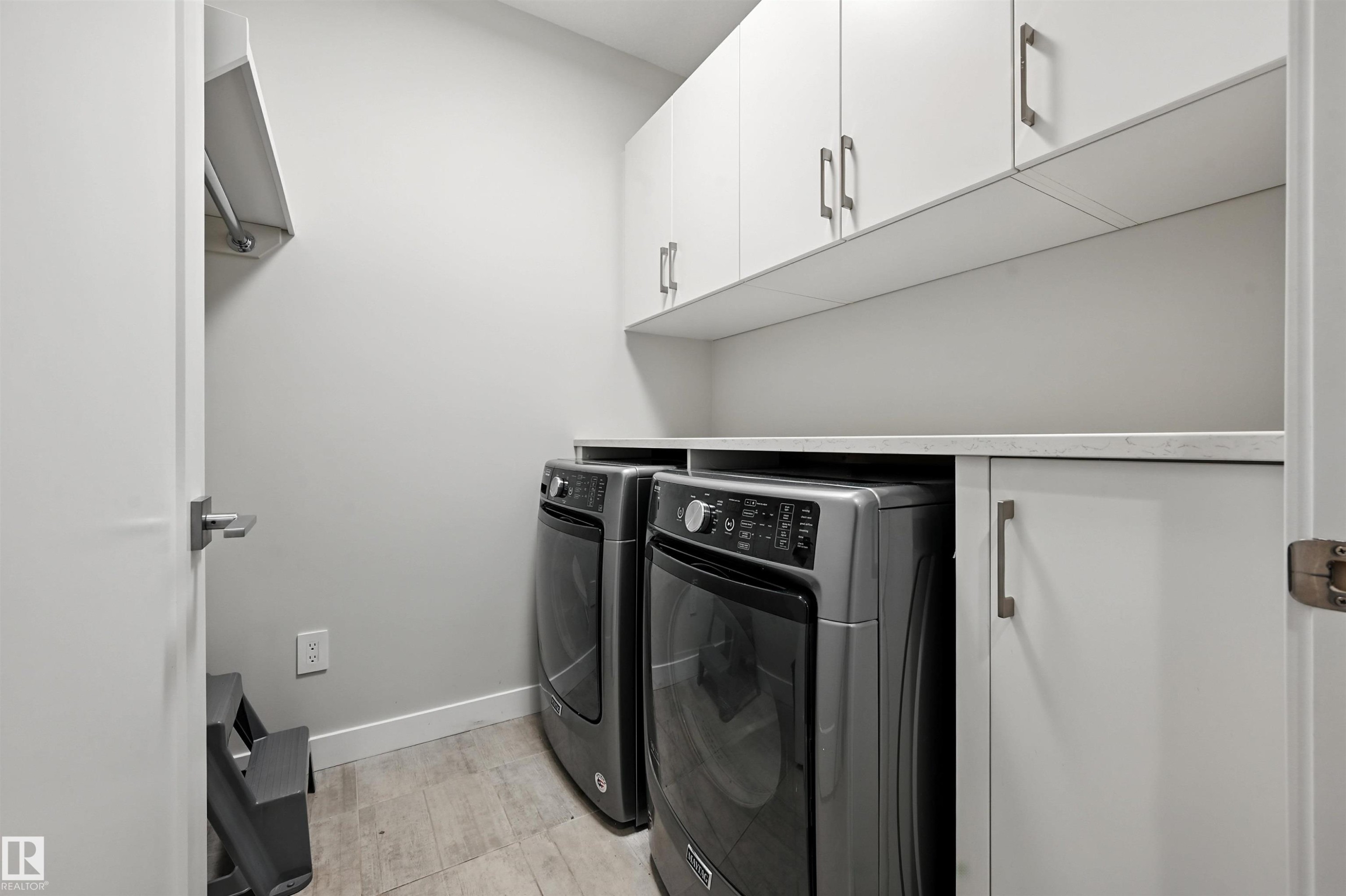 2620 Wheaton Close, Edmonton, AB - Indoor Photo Showing Laundry Room