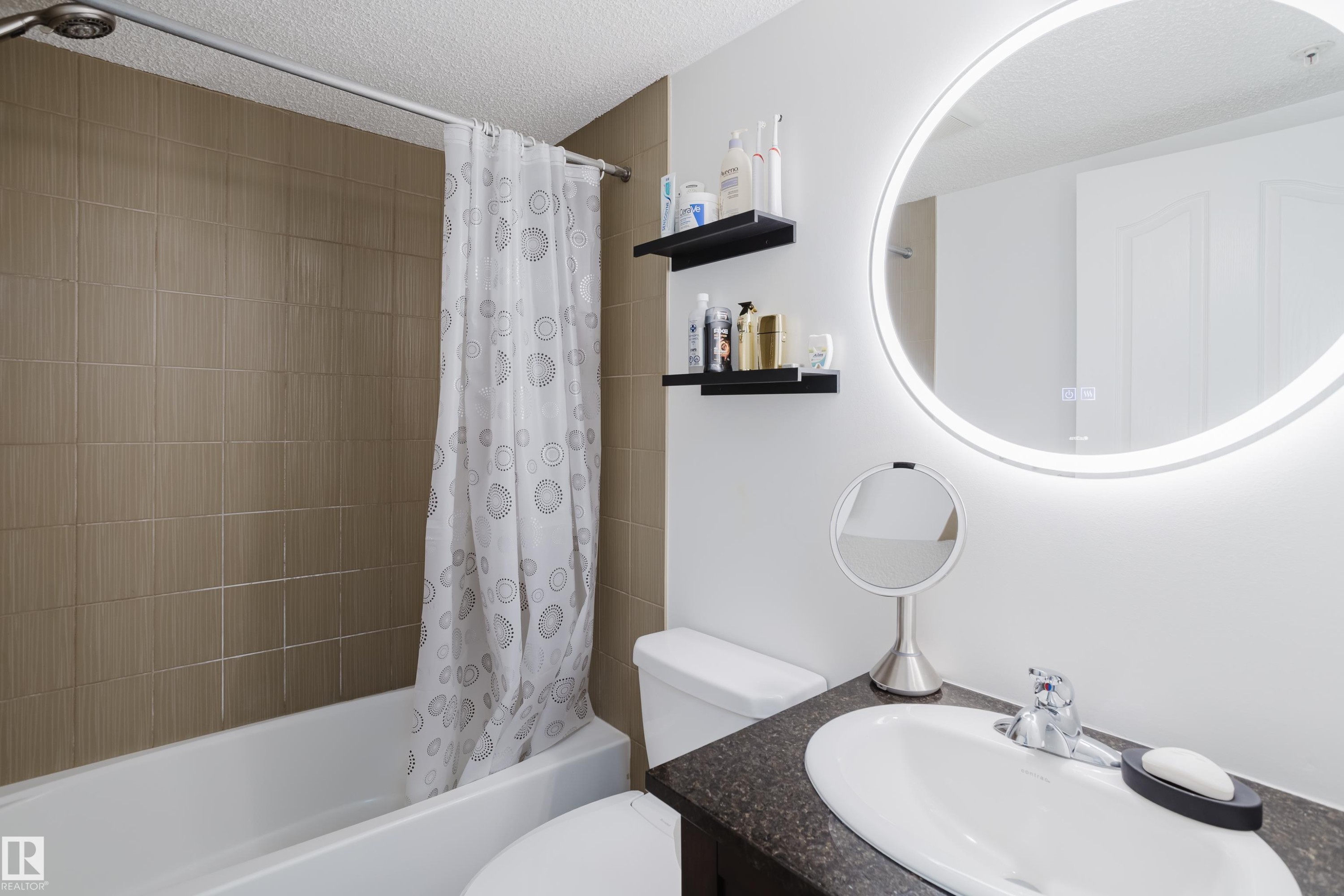 109 530 Watt Boulevard, Edmonton, AB - Indoor Photo Showing Bathroom