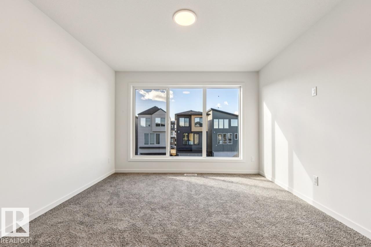 7314 Klapstein Crescent, Edmonton, AB - Indoor Photo Showing Other Room