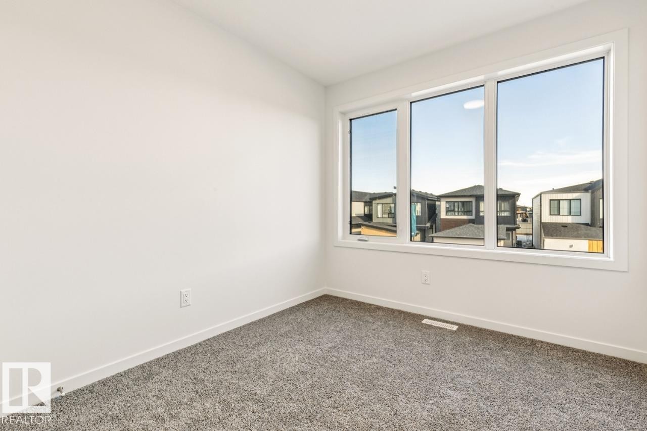 7314 Klapstein Crescent, Edmonton, AB - Indoor Photo Showing Other Room