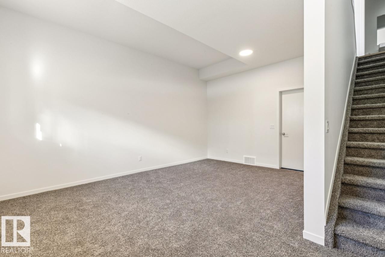 7314 Klapstein Crescent, Edmonton, AB - Indoor Photo Showing Other Room