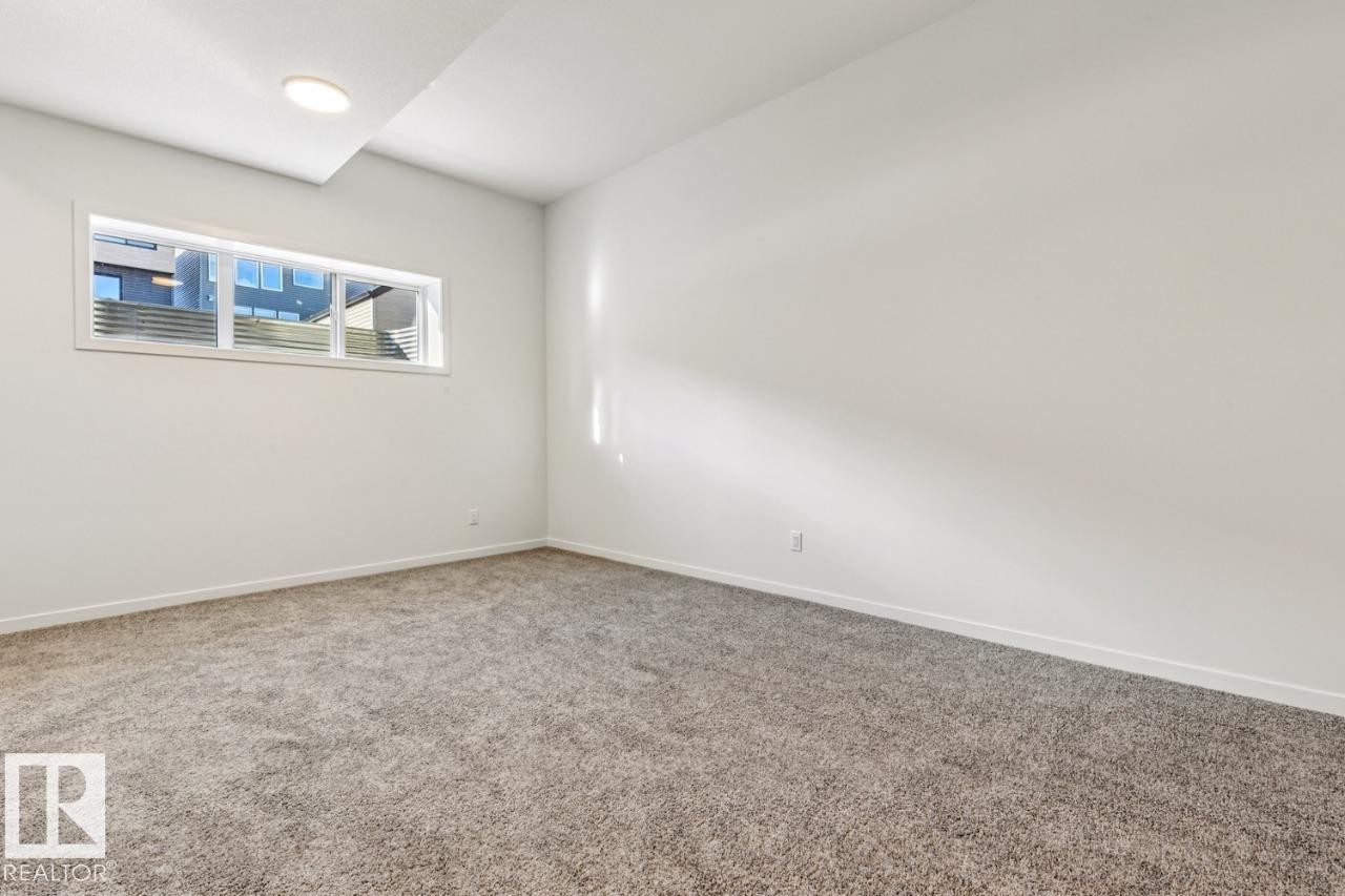 7314 Klapstein Crescent, Edmonton, AB - Indoor Photo Showing Other Room