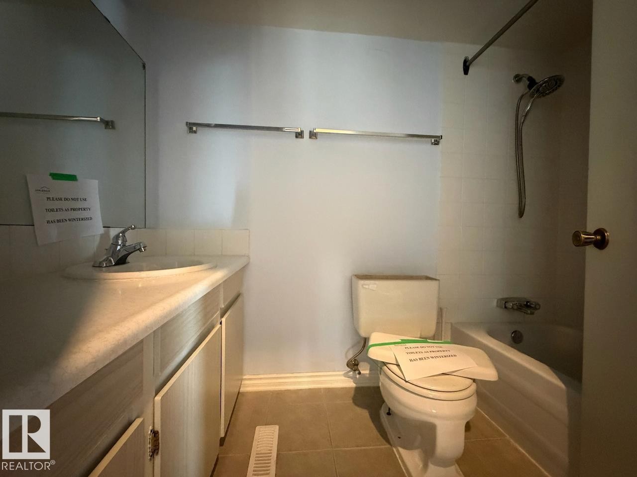 254 Richfield Road, Edmonton, AB - Indoor Photo Showing Bathroom