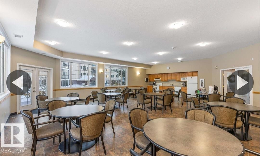 112 237 Youville Drive E, Edmonton, AB - Indoor Photo Showing Dining Room
