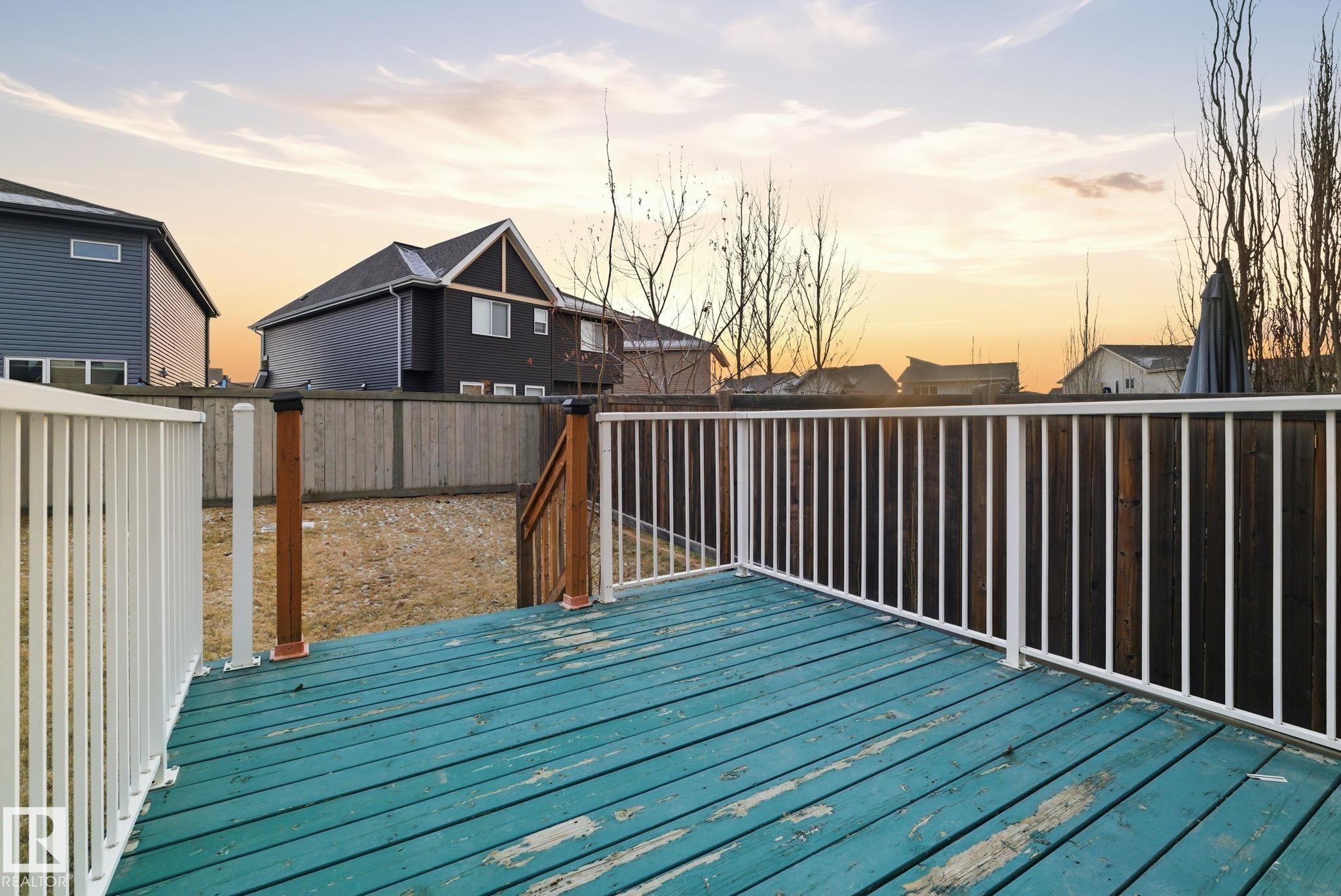 17365 8A Avenue, Edmonton, AB - Outdoor