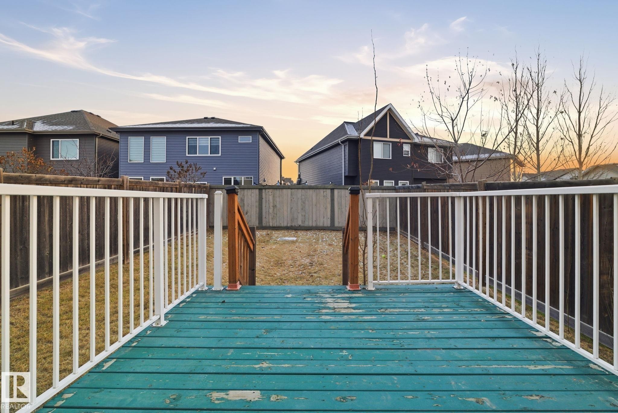 17365 8A Avenue, Edmonton, AB - Outdoor