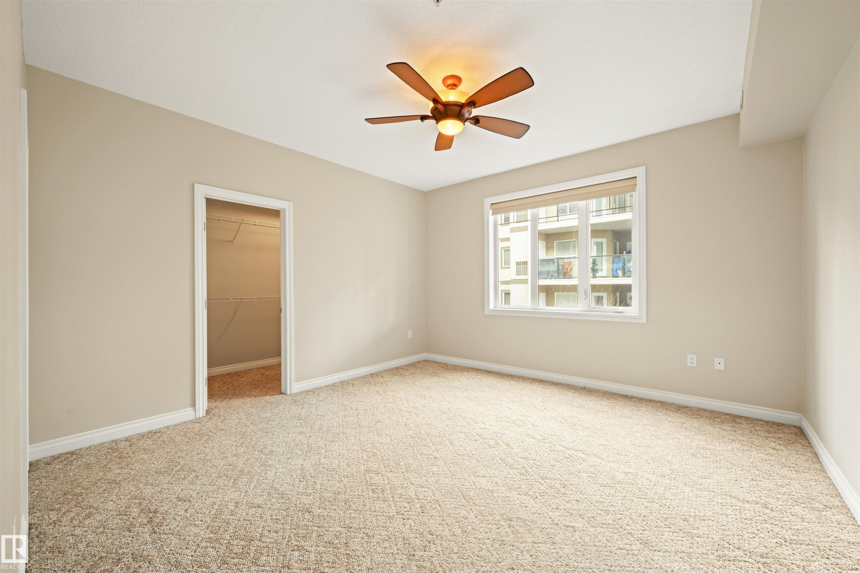 218 12408 15 Avenue, Edmonton, AB - Indoor Photo Showing Other Room