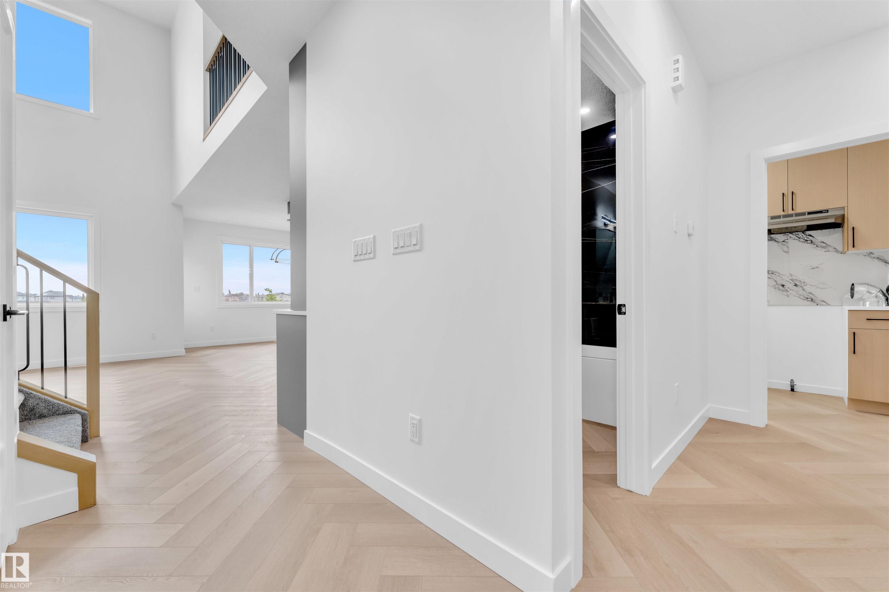 404 Pine Point(E), Leduc, AB - Indoor