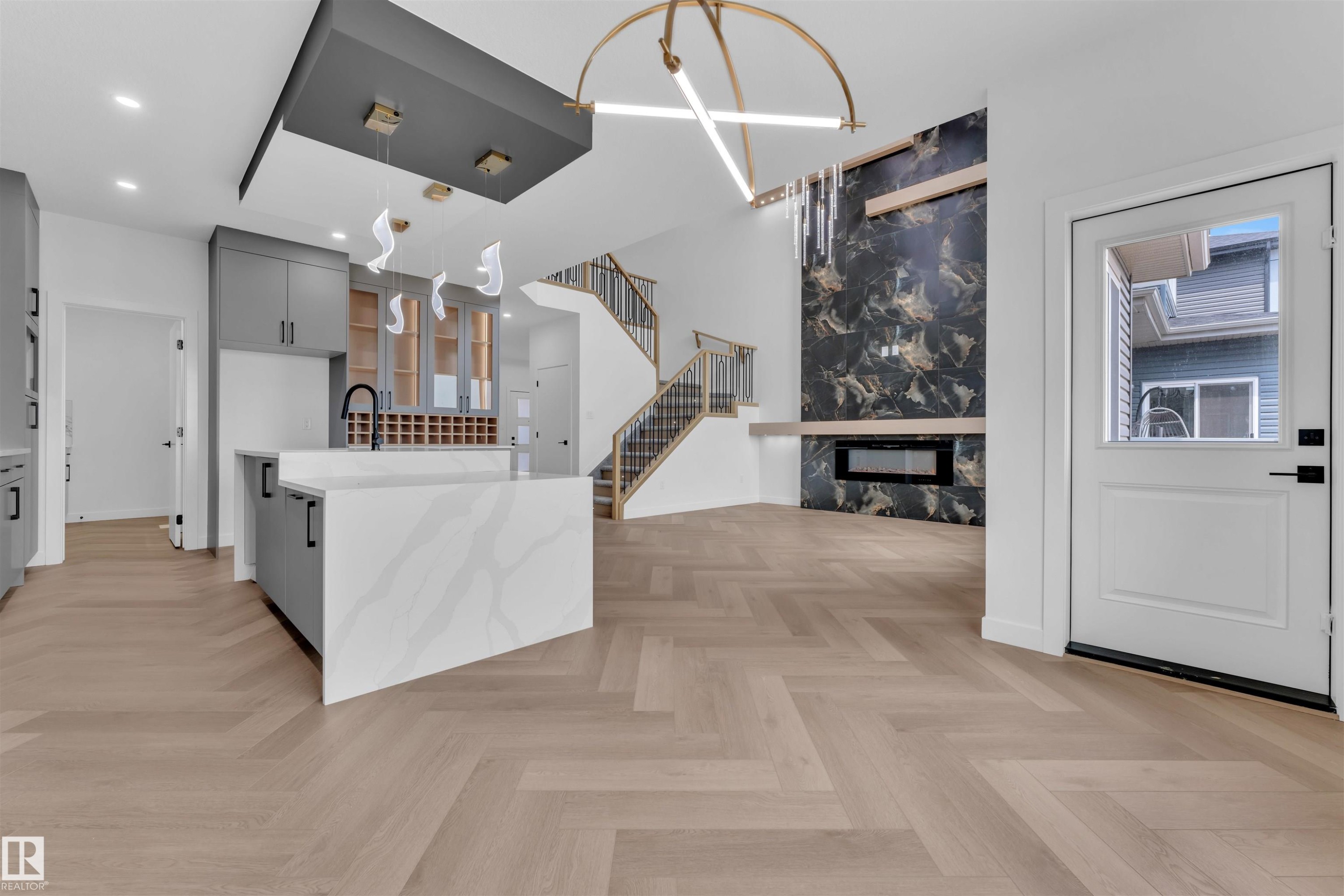 404 Pine Point(E), Leduc, AB - Indoor