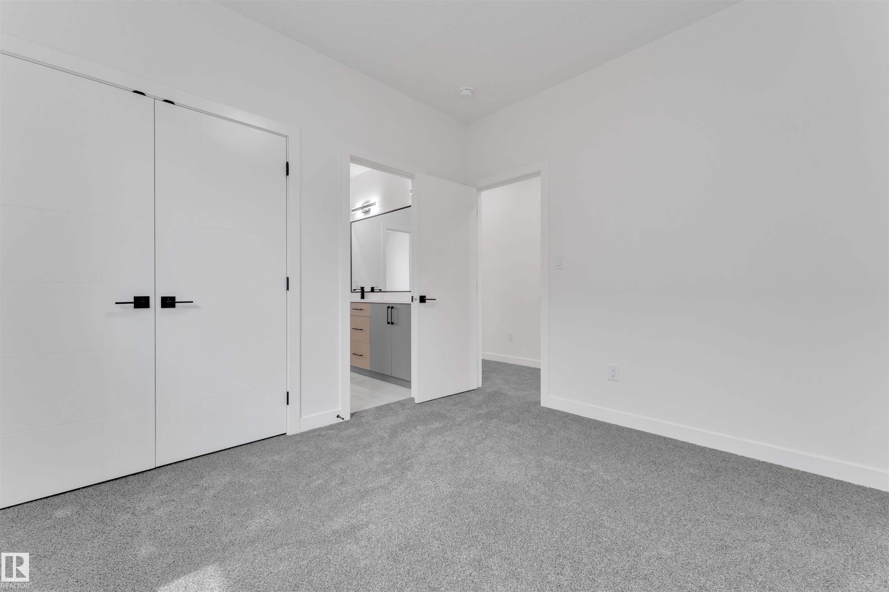 404 Pine Point(E), Leduc, AB - Indoor Photo Showing Other Room