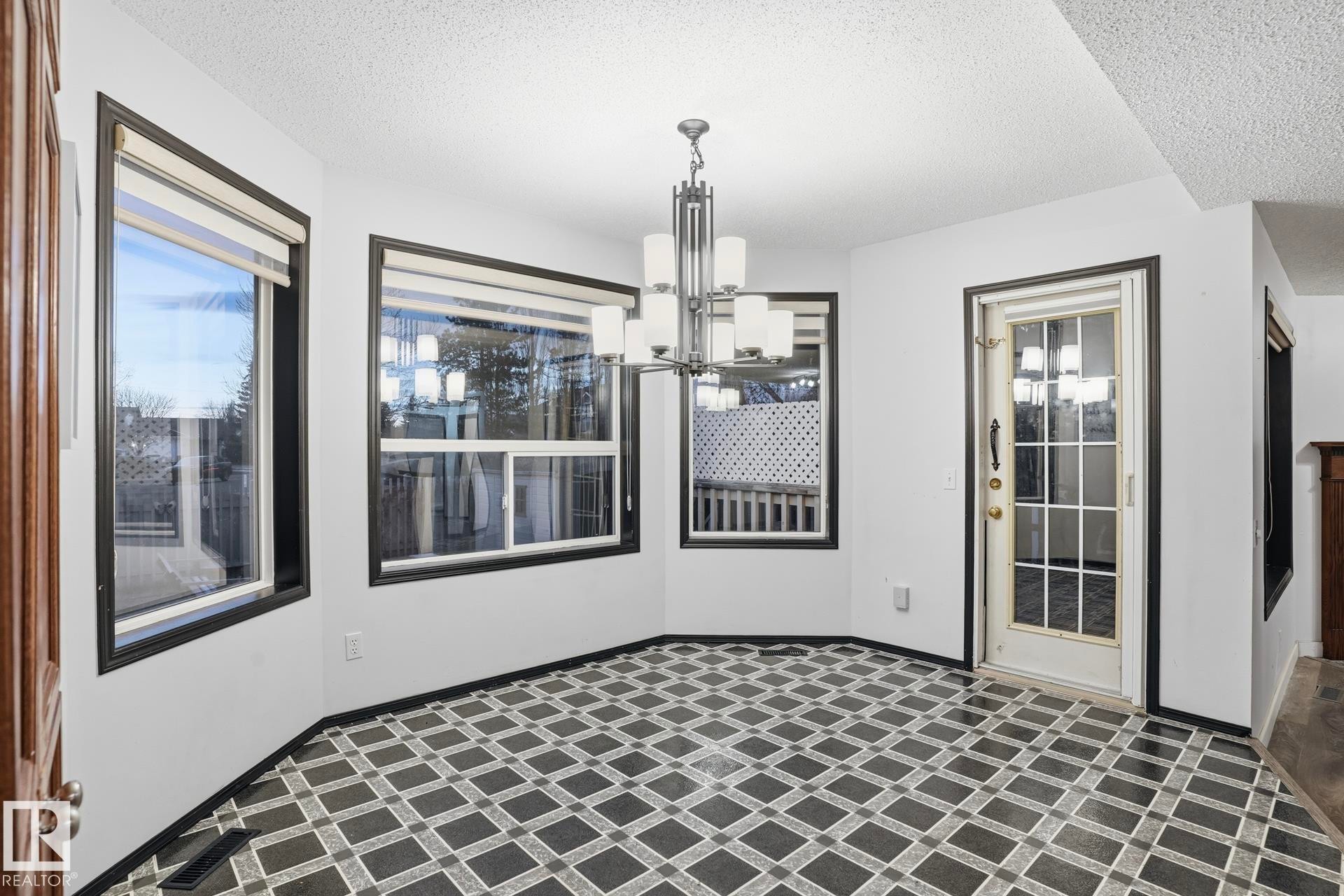 5304 190 Street, Edmonton, AB - Indoor