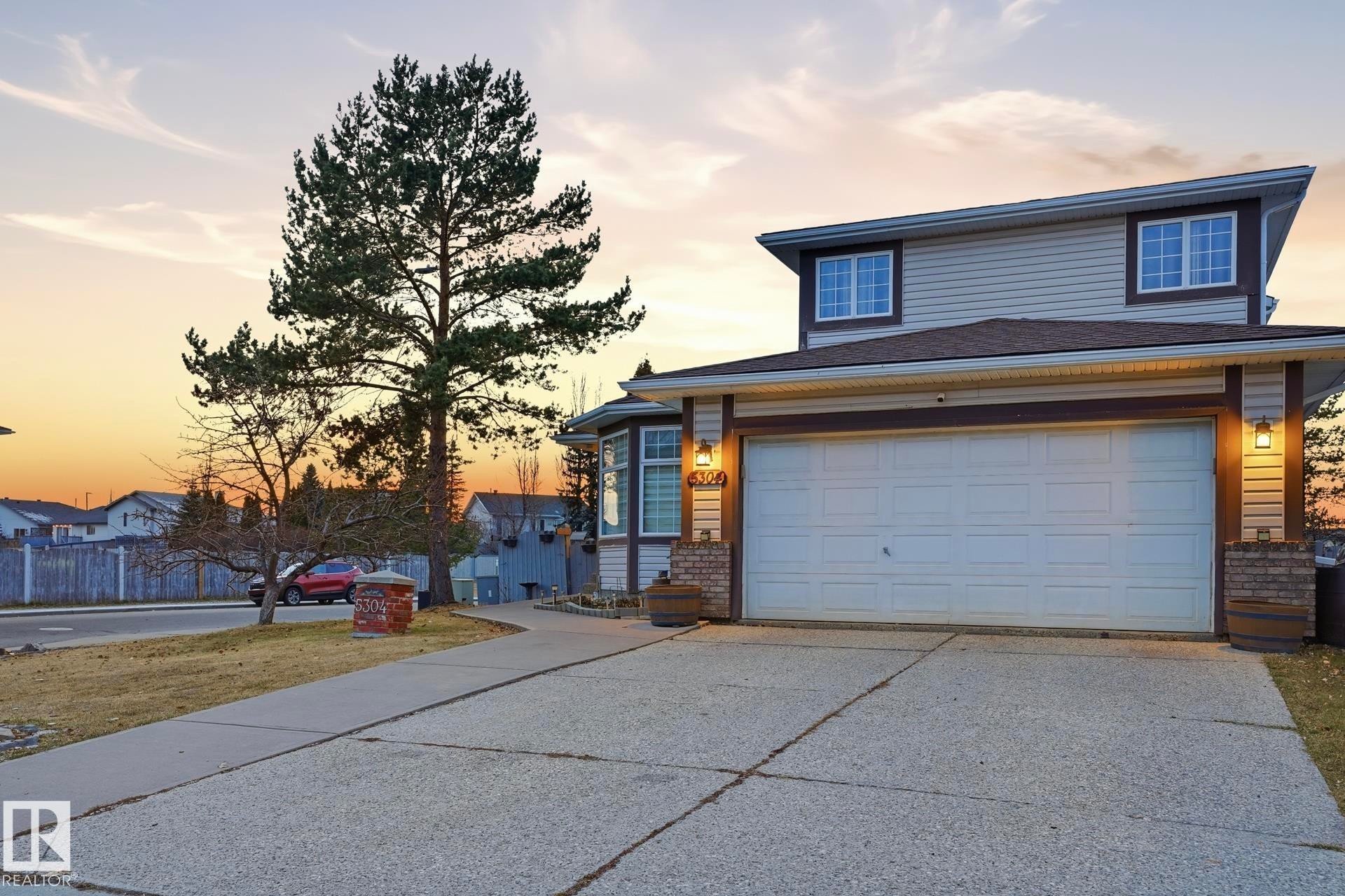 5304 190 Street, Edmonton, AB - Outdoor