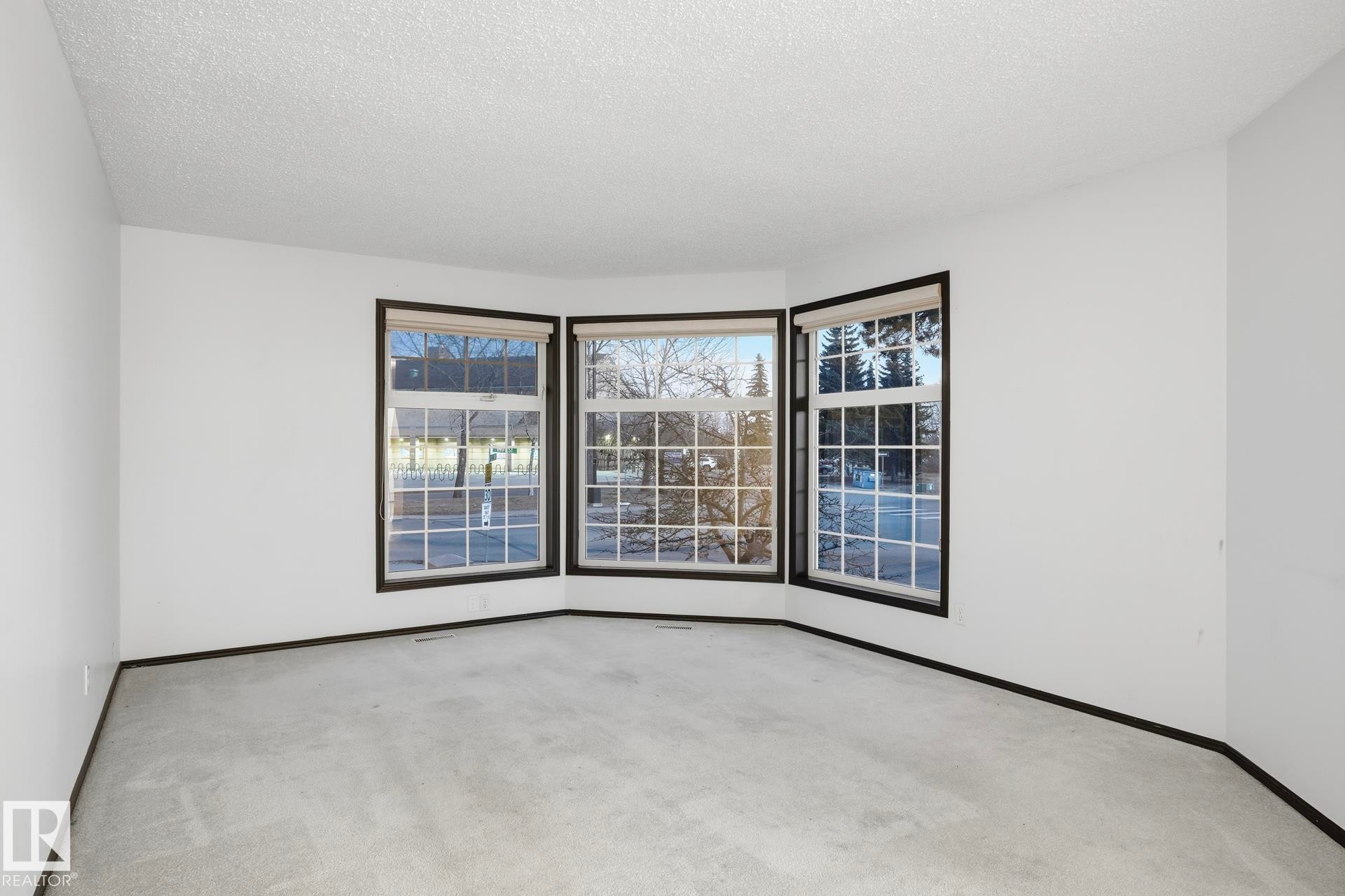 5304 190 Street, Edmonton, AB - Indoor Photo Showing Other Room