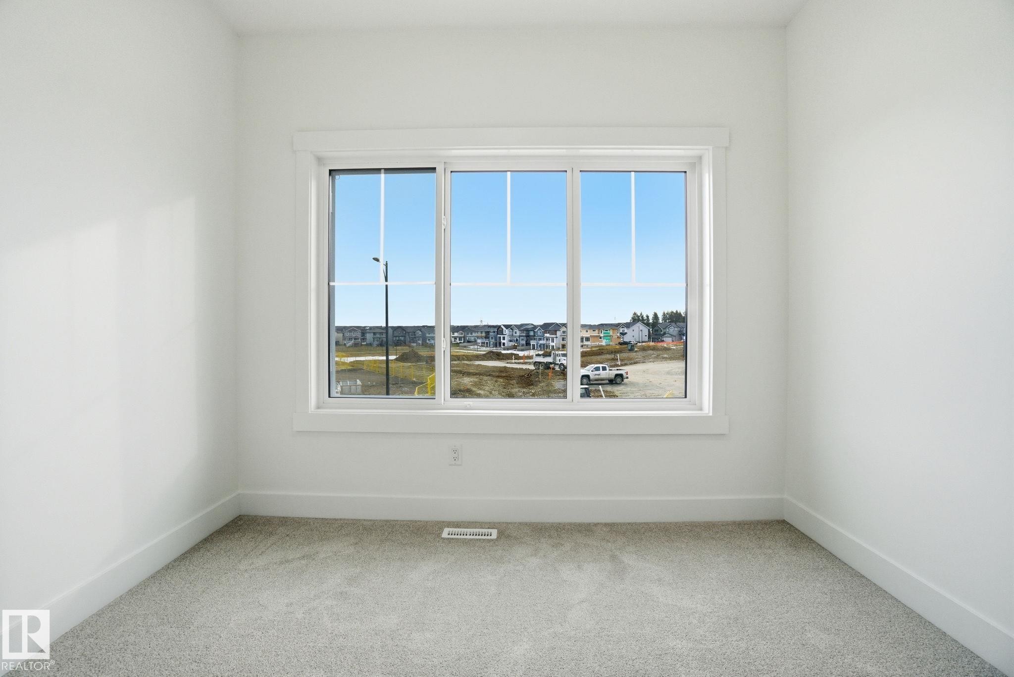 3294 Chernowski Way, Edmonton, AB - Indoor Photo Showing Other Room