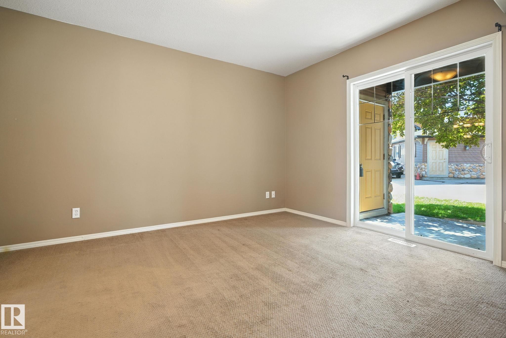 21-671 Silver Berry Road, Edmonton, AB - Indoor Photo Showing Other Room