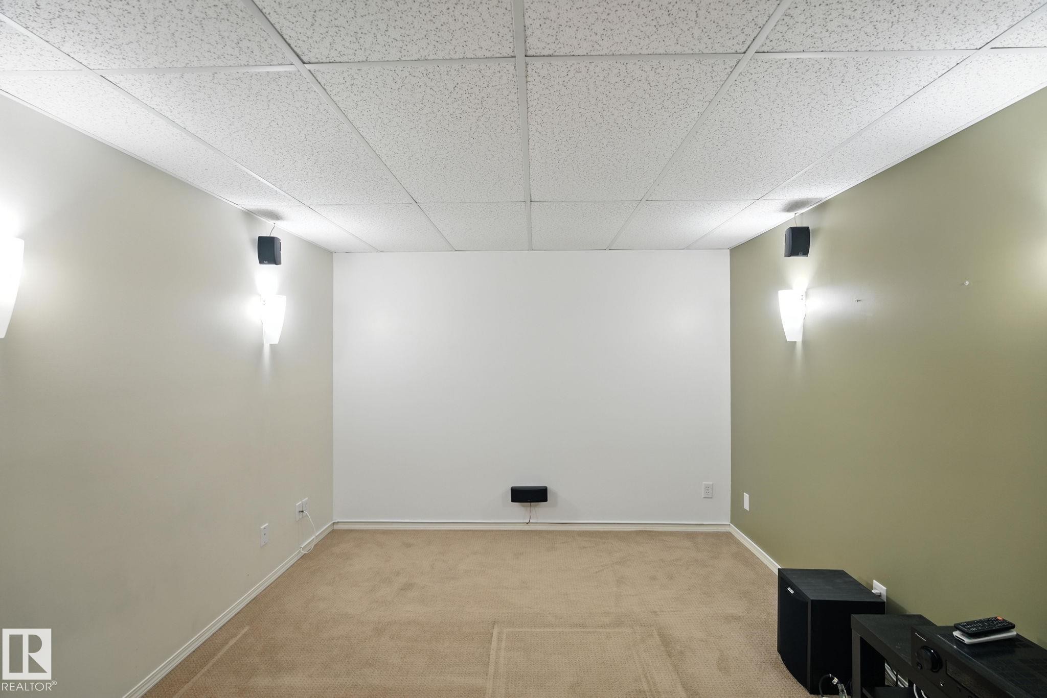 21-671 Silver Berry Road, Edmonton, AB - Indoor Photo Showing Other Room