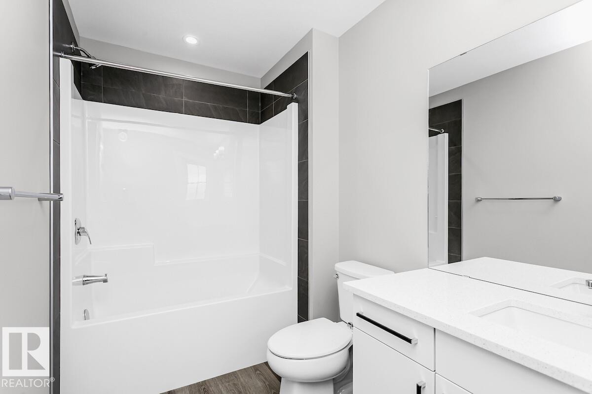 2363 Egret Way, Edmonton, AB - Indoor Photo Showing Bathroom