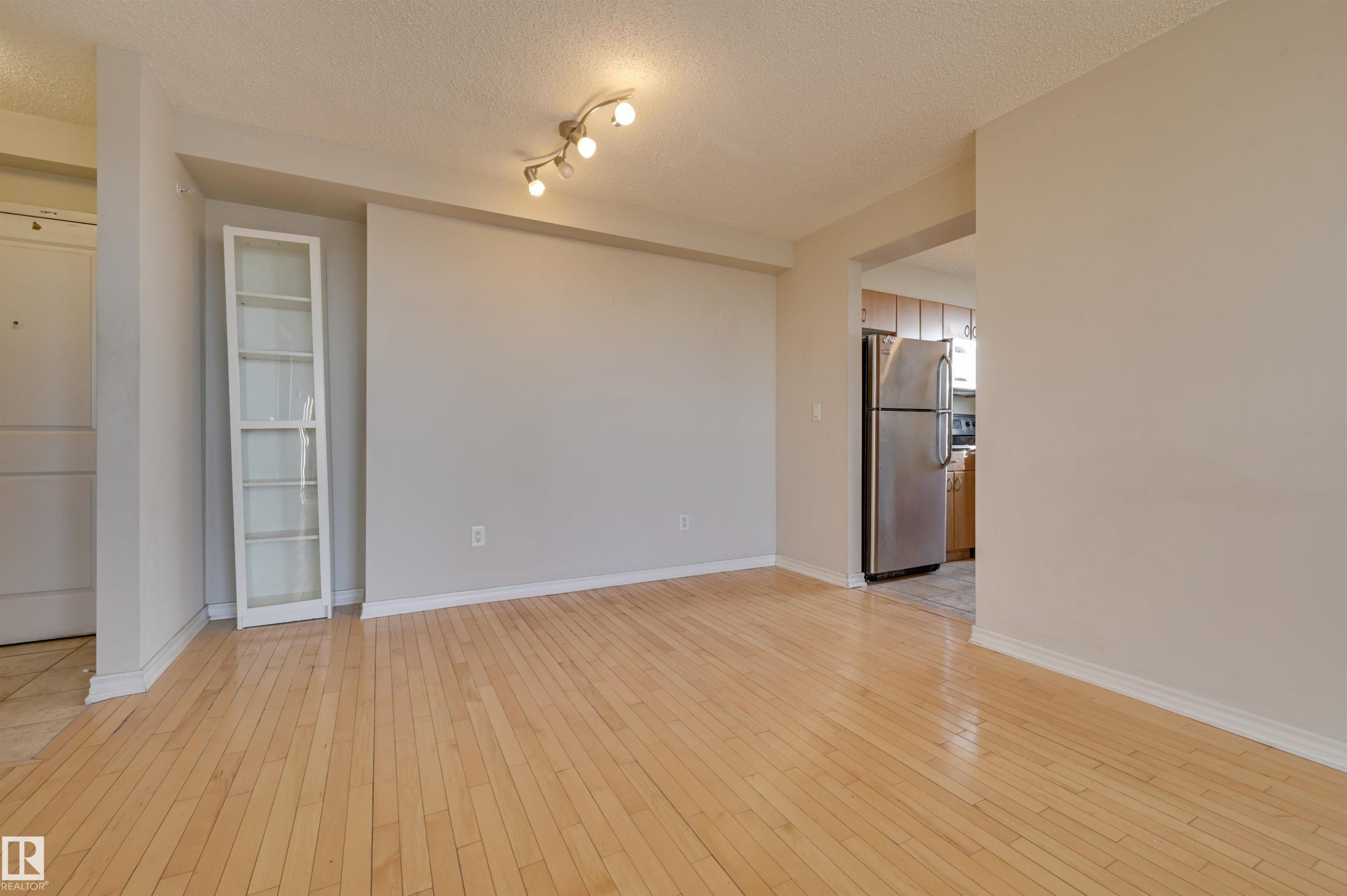 1807 10303 105 Street, Edmonton, AB - Indoor Photo Showing Other Room