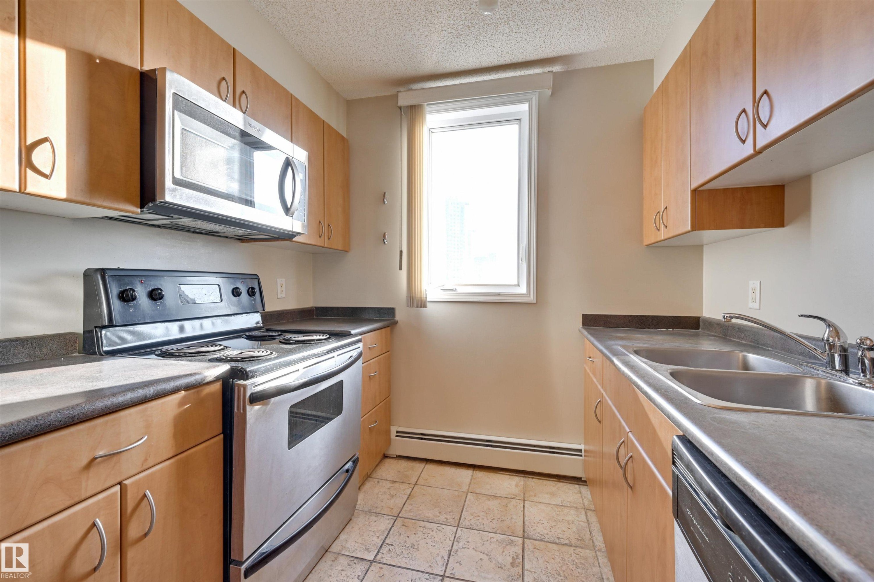 1807 10303 105 Street, Edmonton, AB - Indoor Photo Showing Kitchen With Double Sink
