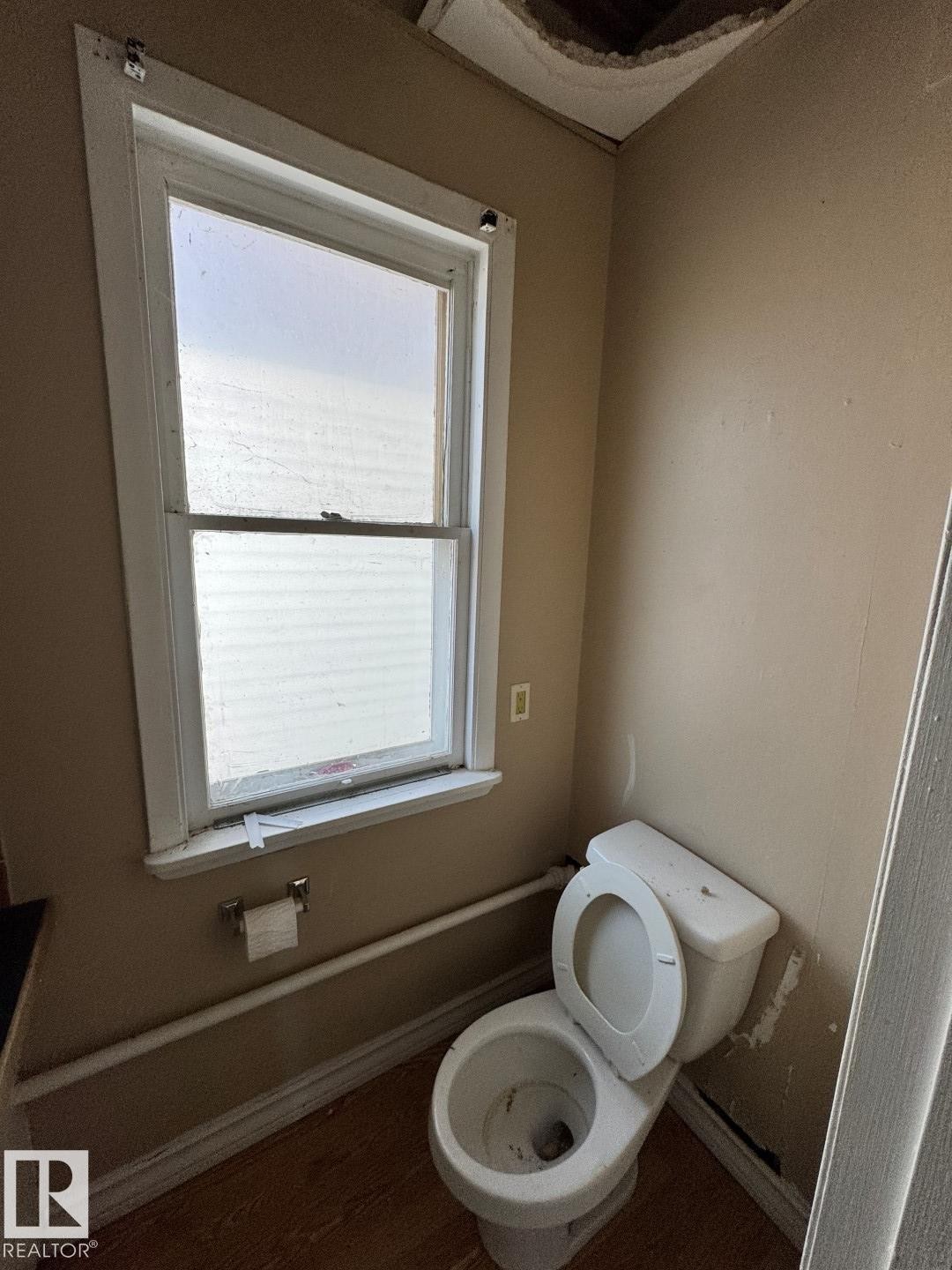 11251 86 Street, Edmonton, AB - Indoor Photo Showing Other Room