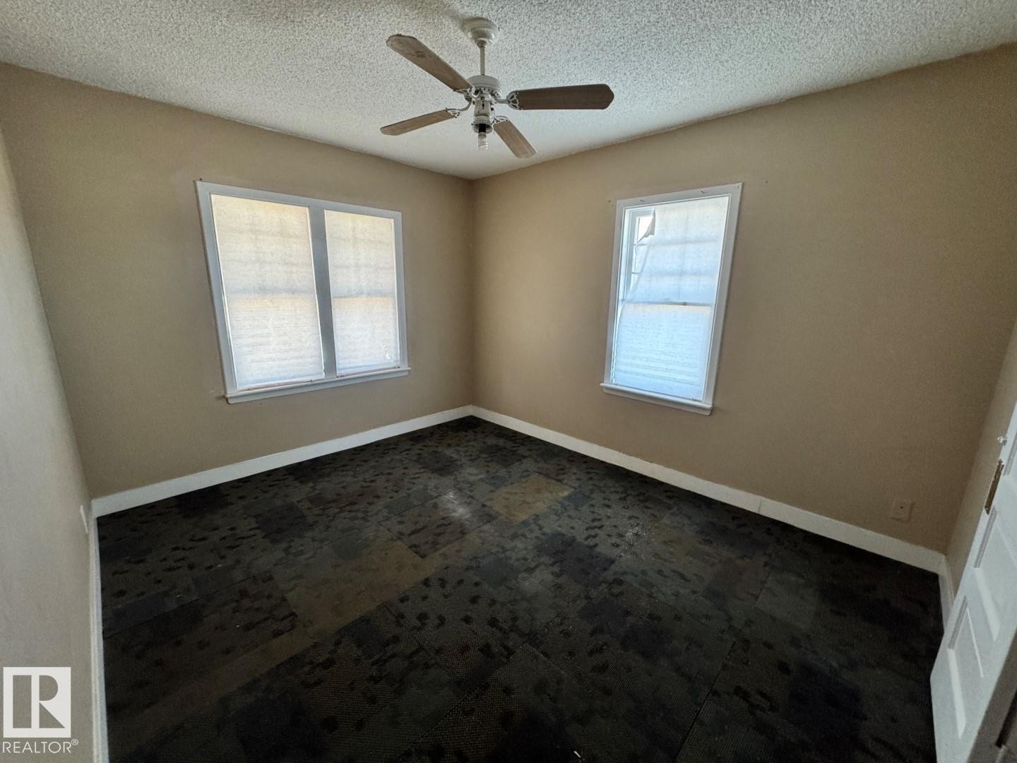 11251 86 Street, Edmonton, AB - Indoor Photo Showing Other Room