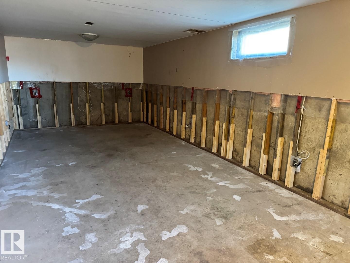 5209 51 Street, Andrew, AB - Indoor Photo Showing Basement