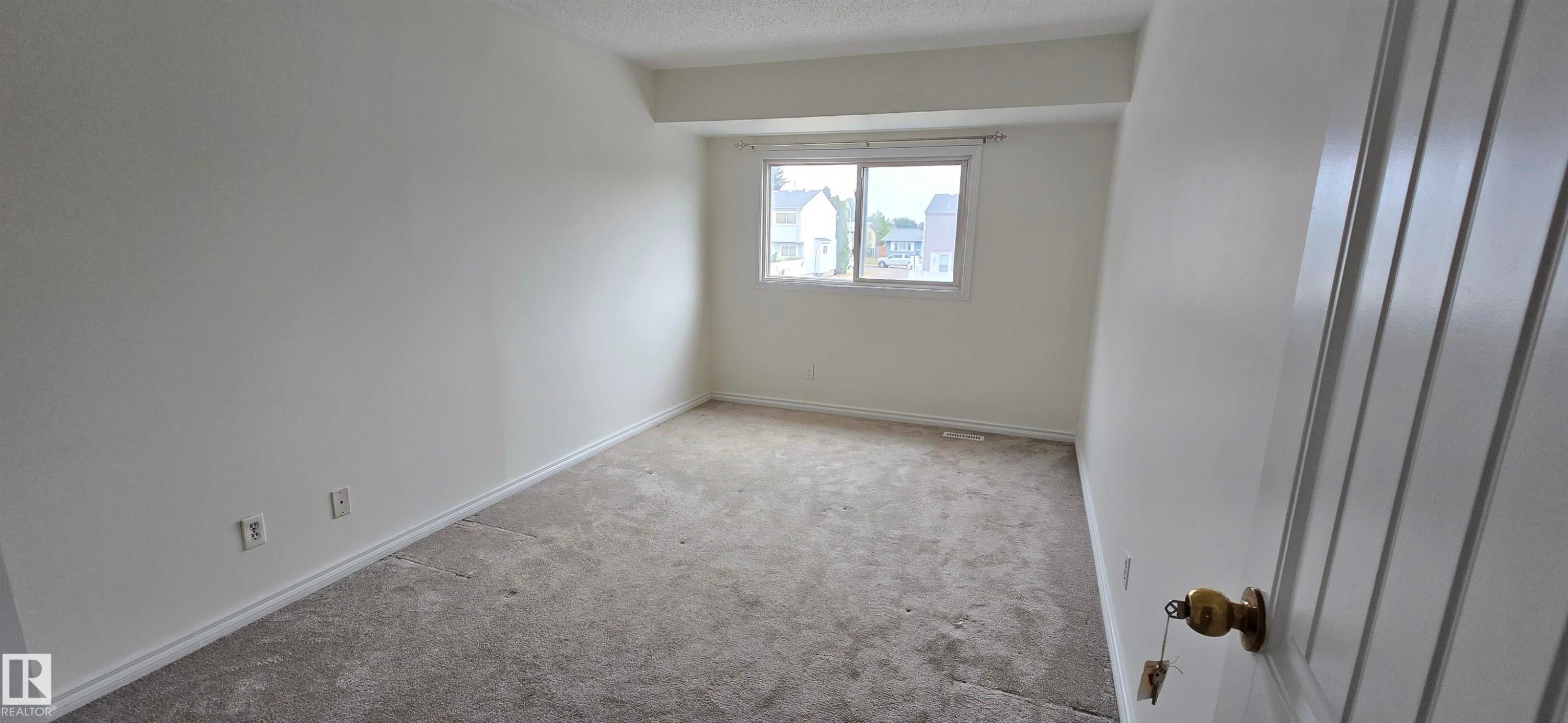 321 Northgate Terrace, Edmonton, AB - Indoor Photo Showing Other Room