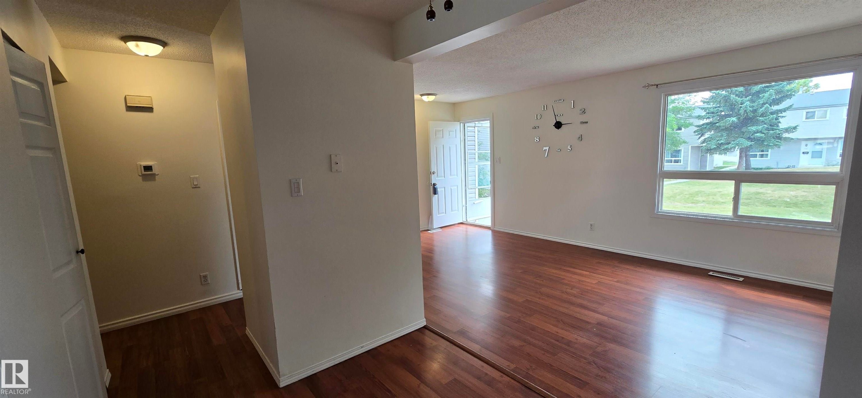 321 Northgate Terrace, Edmonton, AB - Indoor Photo Showing Other Room