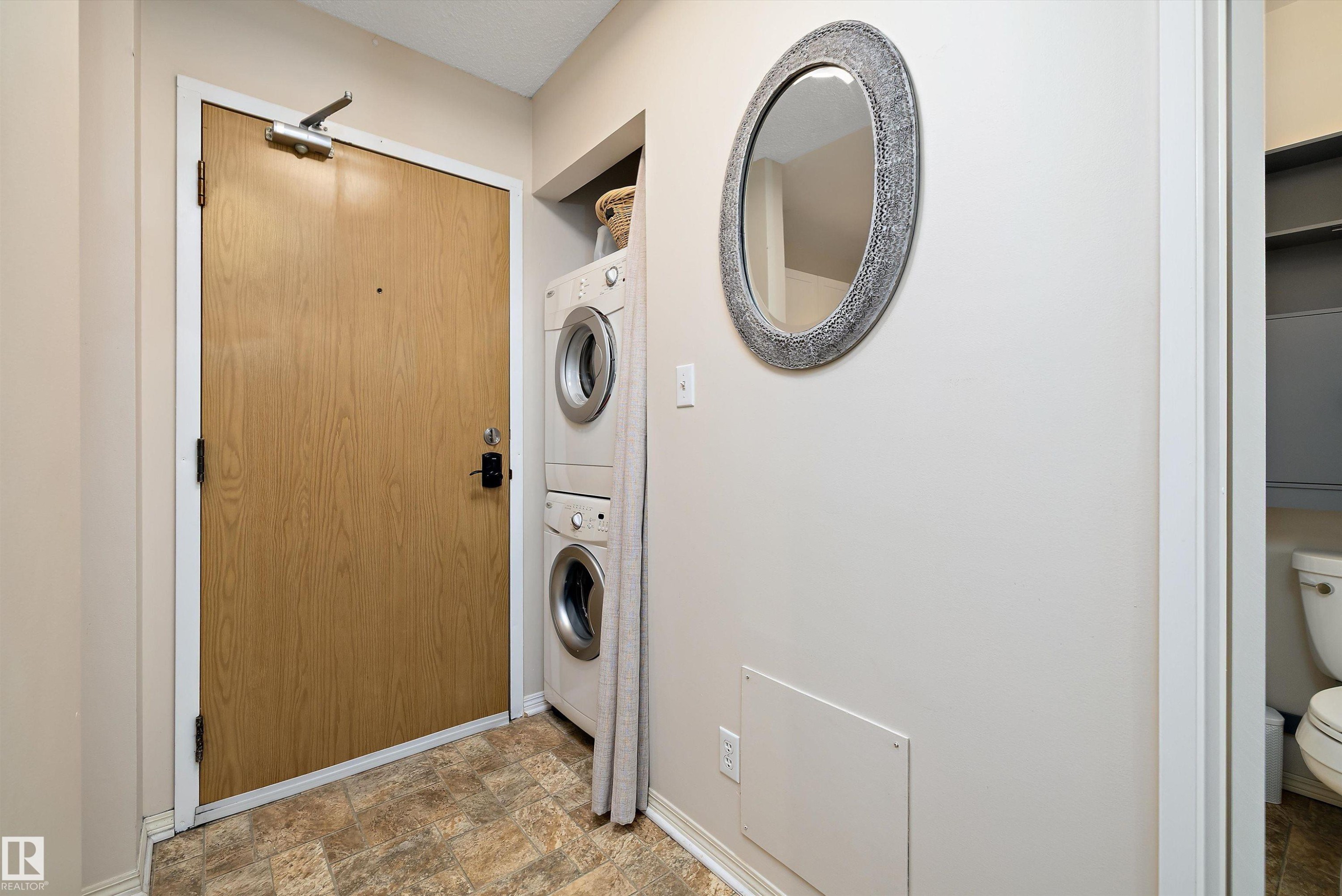 411 10511 19 Av, Edmonton, AB - Indoor Photo Showing Laundry Room