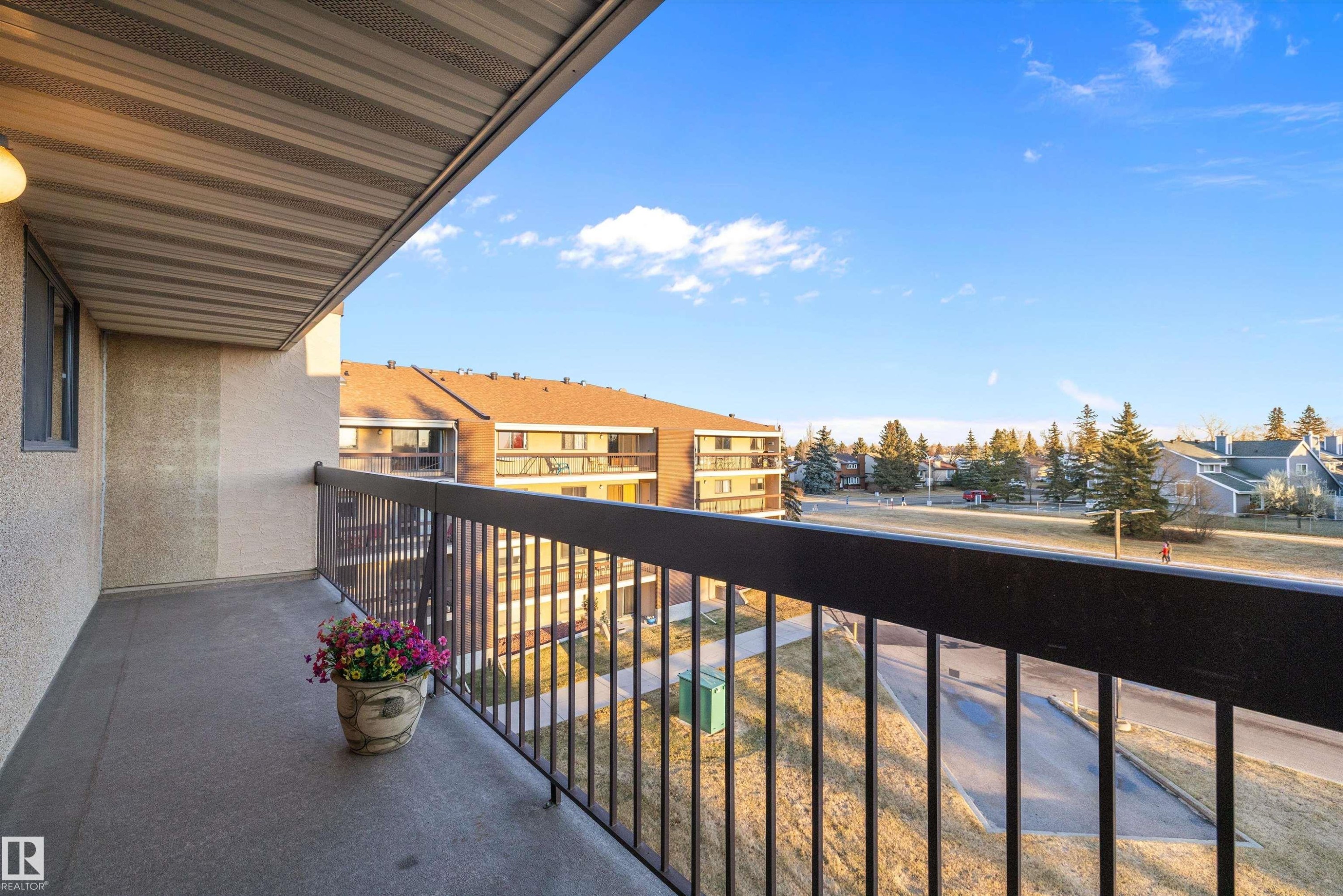 411 10511 19 Av, Edmonton, AB - Outdoor With Exterior