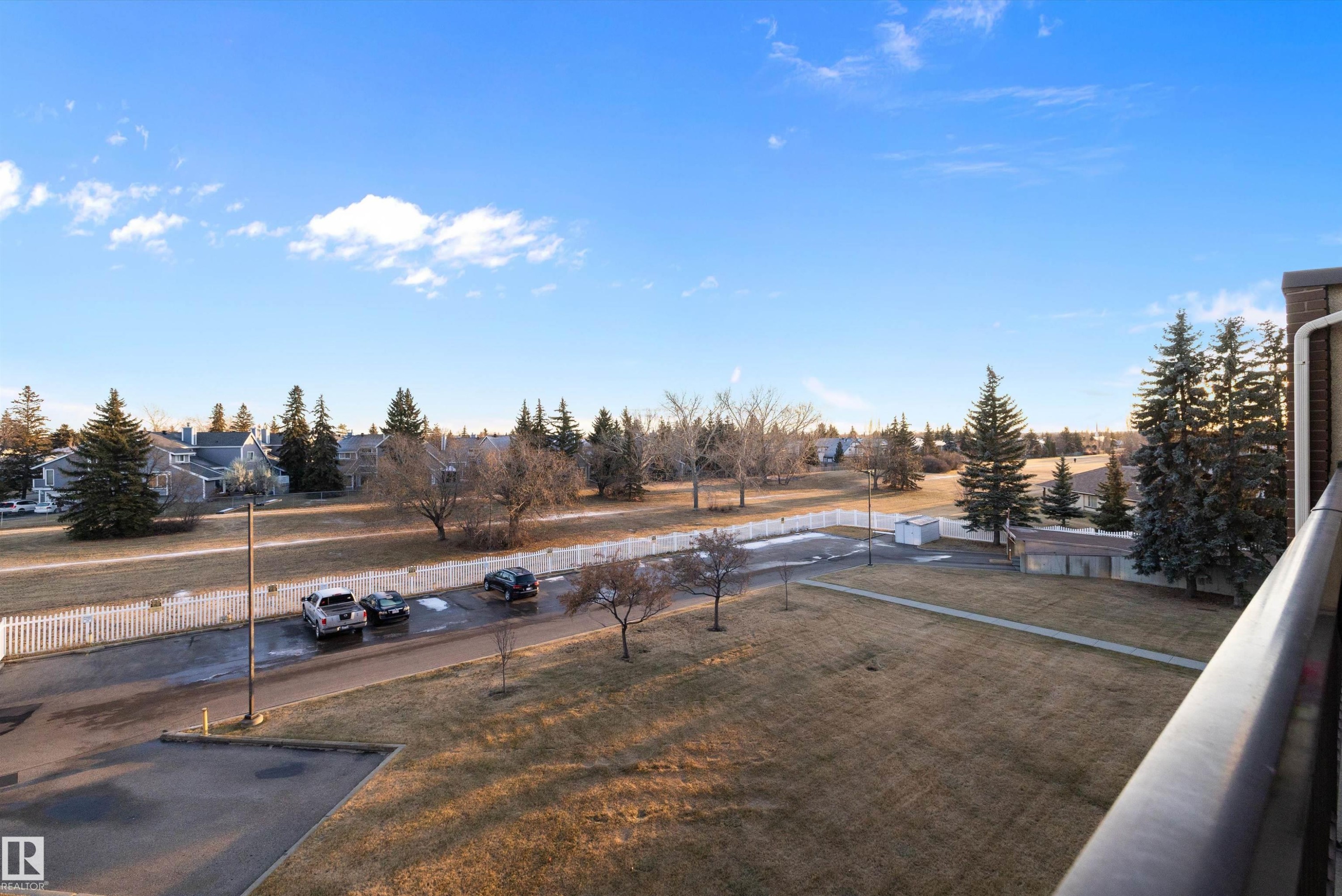 411 10511 19 Av, Edmonton, AB - Outdoor With View