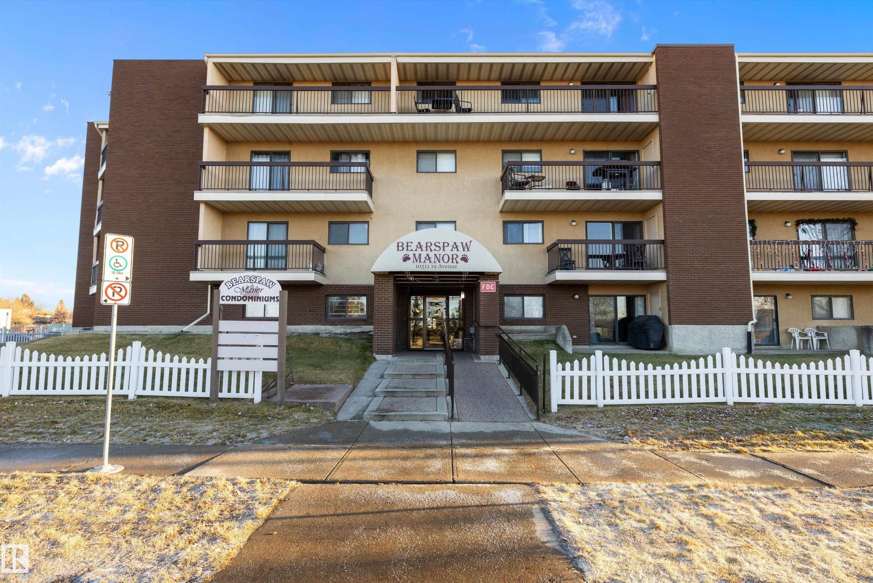 411 10511 19 Av, Edmonton, AB - Outdoor With Facade