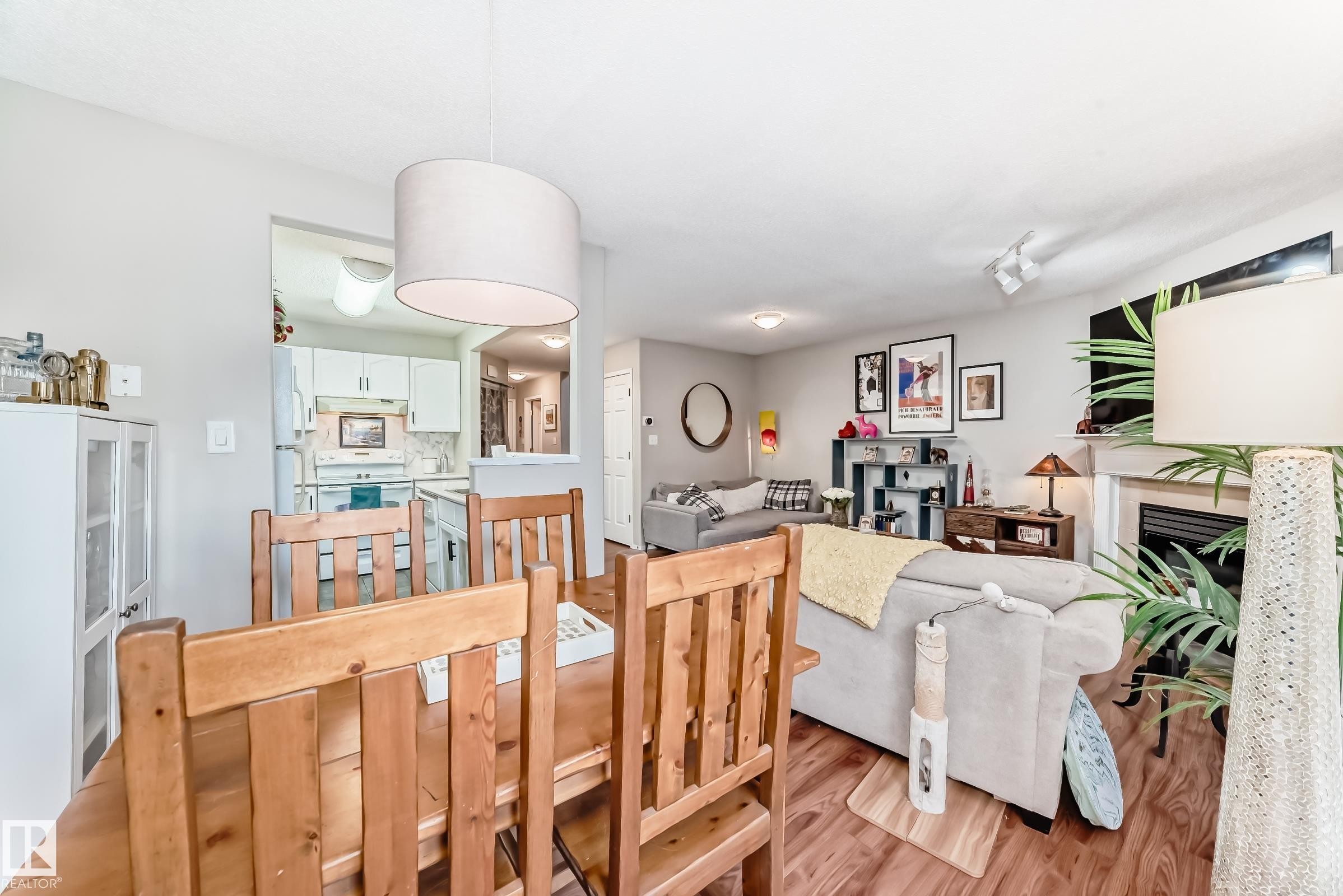 121 Bulyea Road, Edmonton, AB - Indoor Photo Showing Dining Room