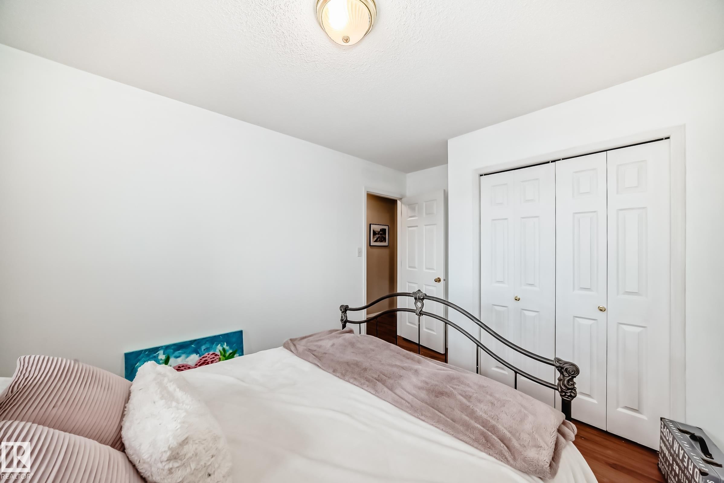 121 Bulyea Road, Edmonton, AB - Indoor Photo Showing Bedroom