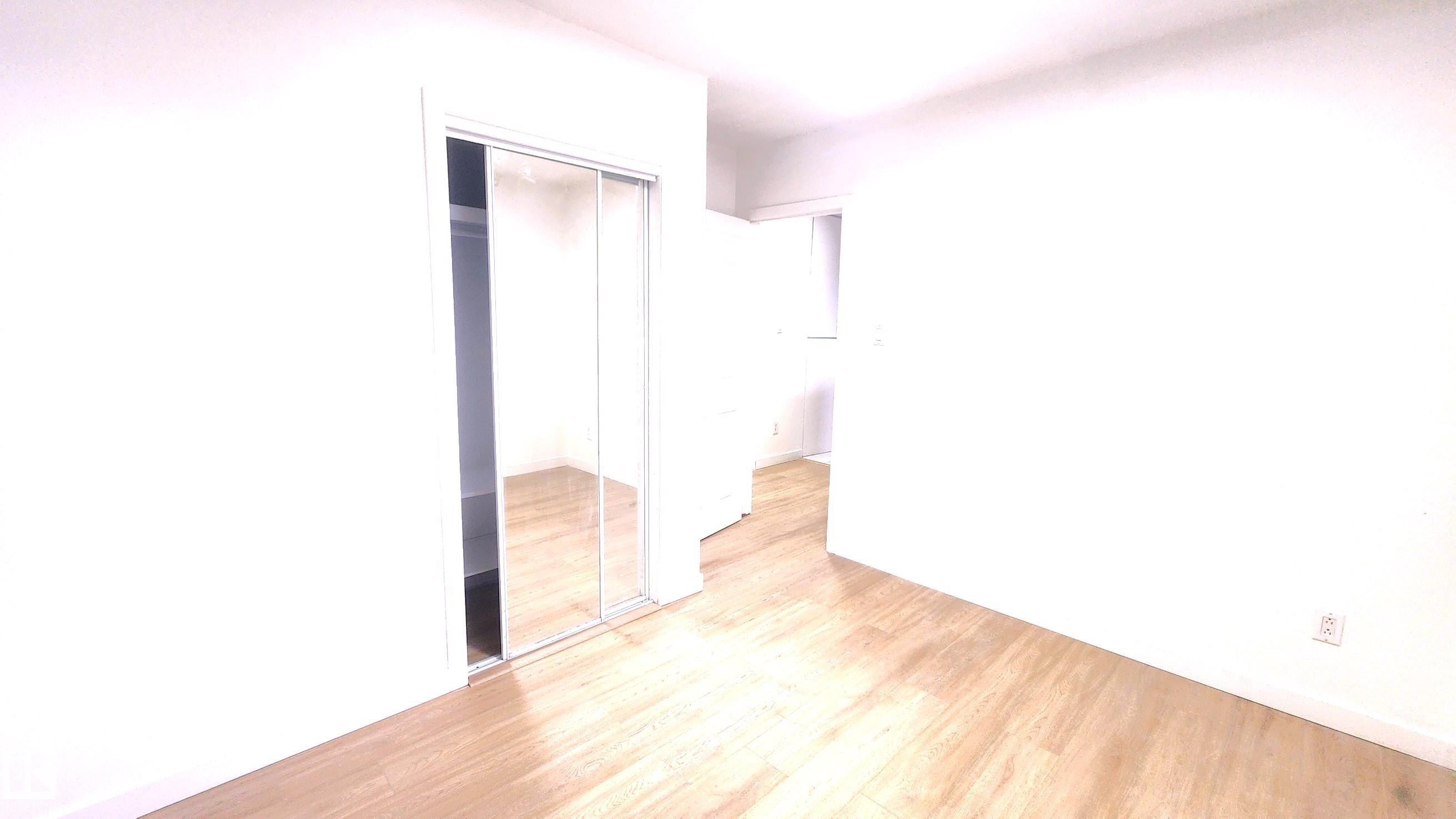 11516 133A Avenue, Edmonton, AB - Indoor Photo Showing Other Room