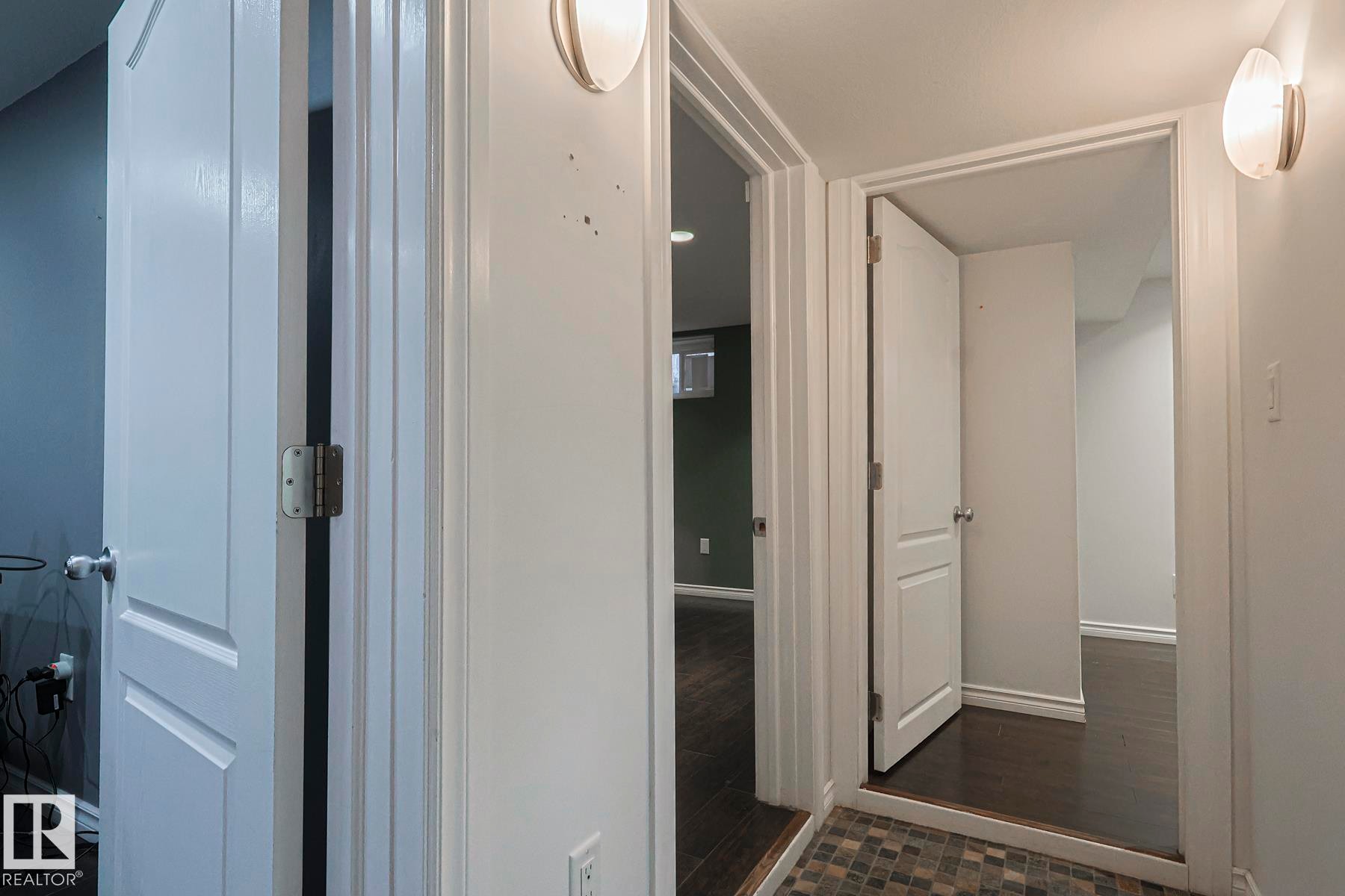 16025 100A Avenue, Edmonton, AB - Indoor Photo Showing Other Room