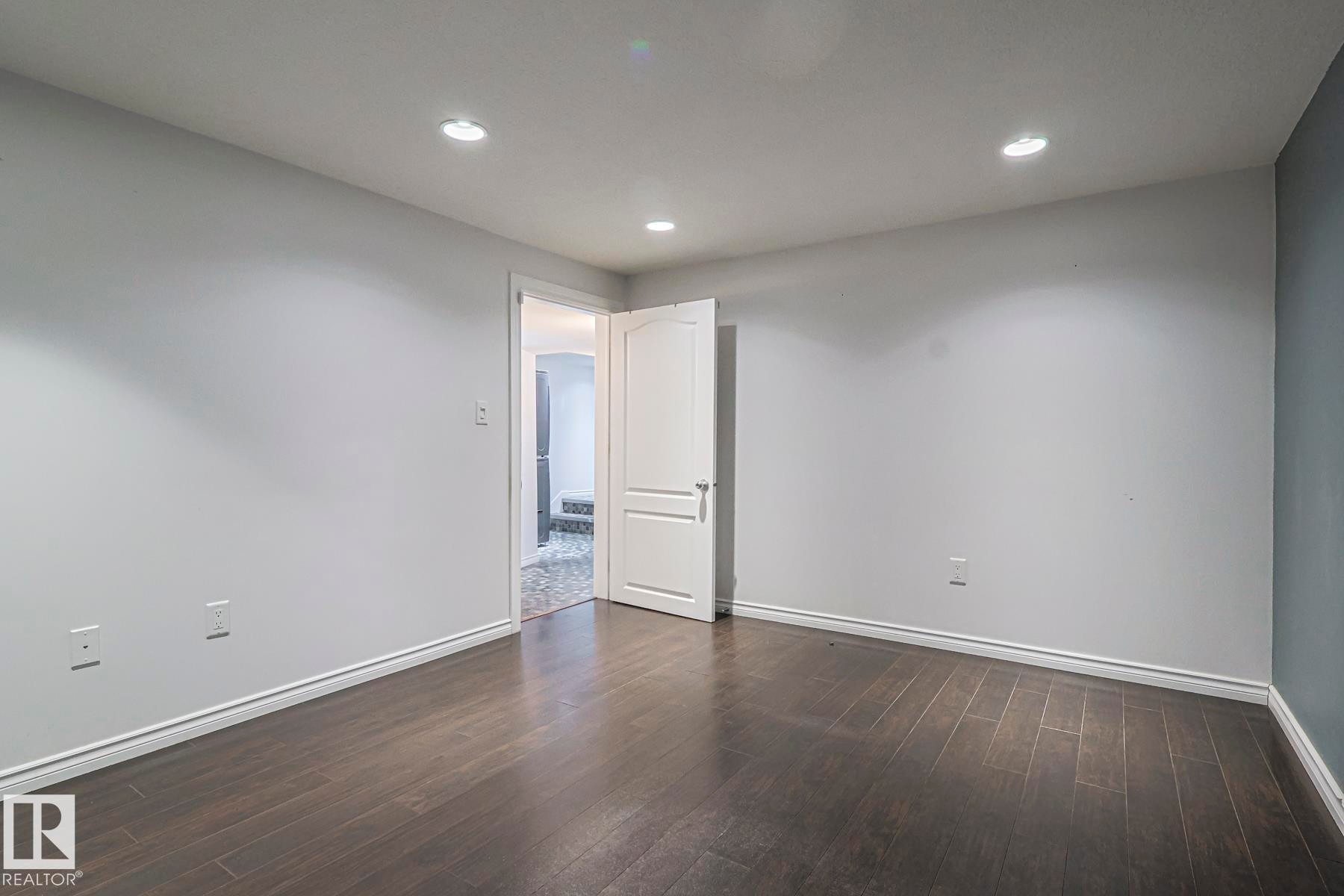 16025 100A Avenue, Edmonton, AB - Indoor Photo Showing Other Room