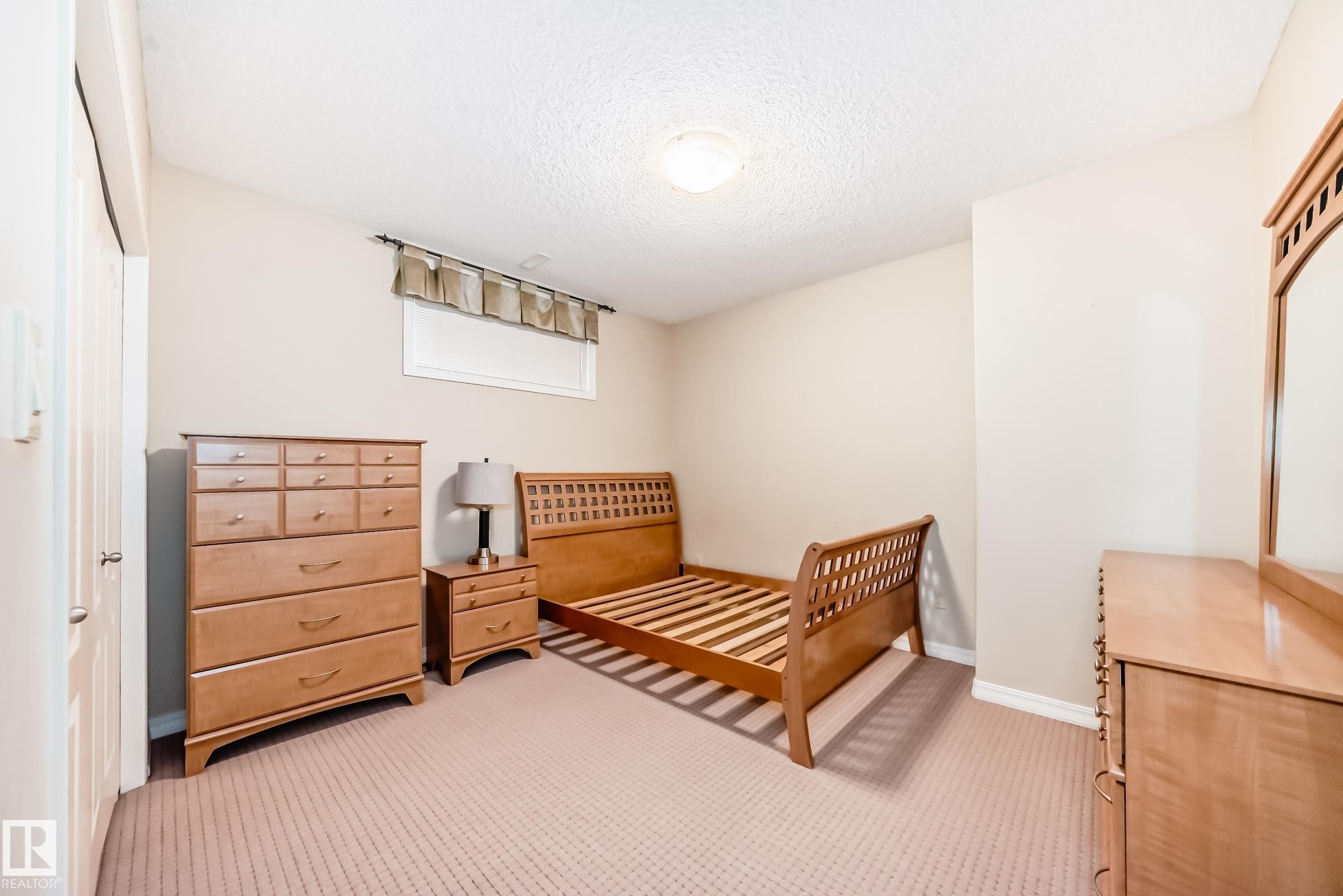 203 Darlington Crescent, Edmonton, AB - Indoor