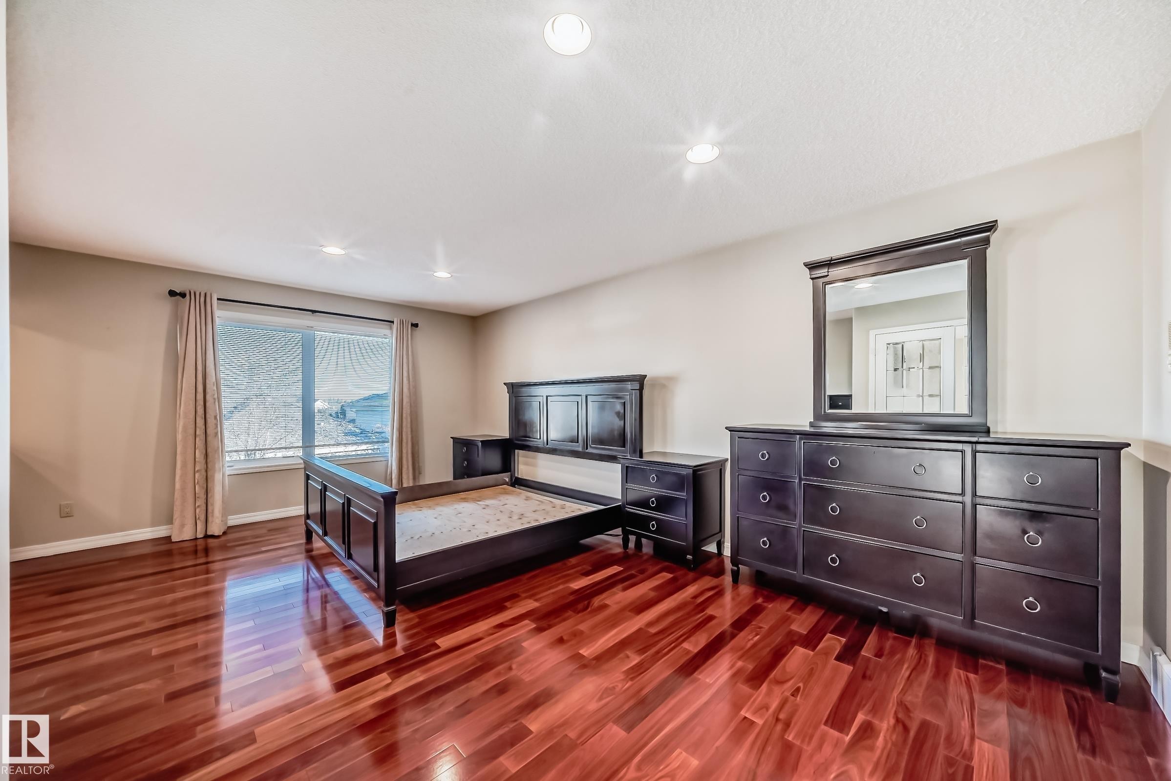 203 Darlington Crescent, Edmonton, AB - Indoor