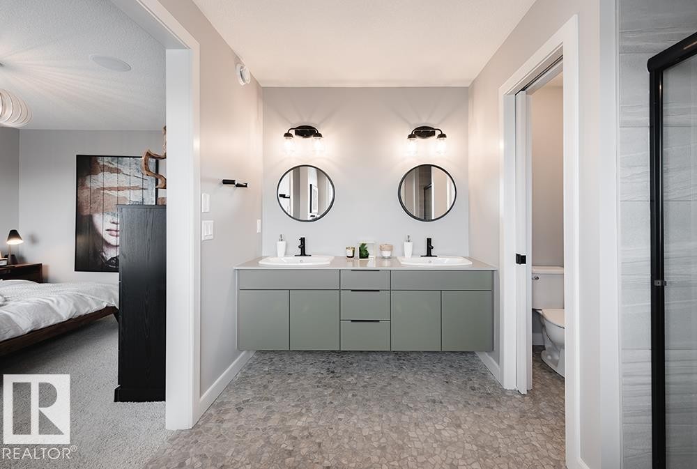 9389 Cooper Bend Bend, Edmonton, AB - Indoor Photo Showing Bathroom