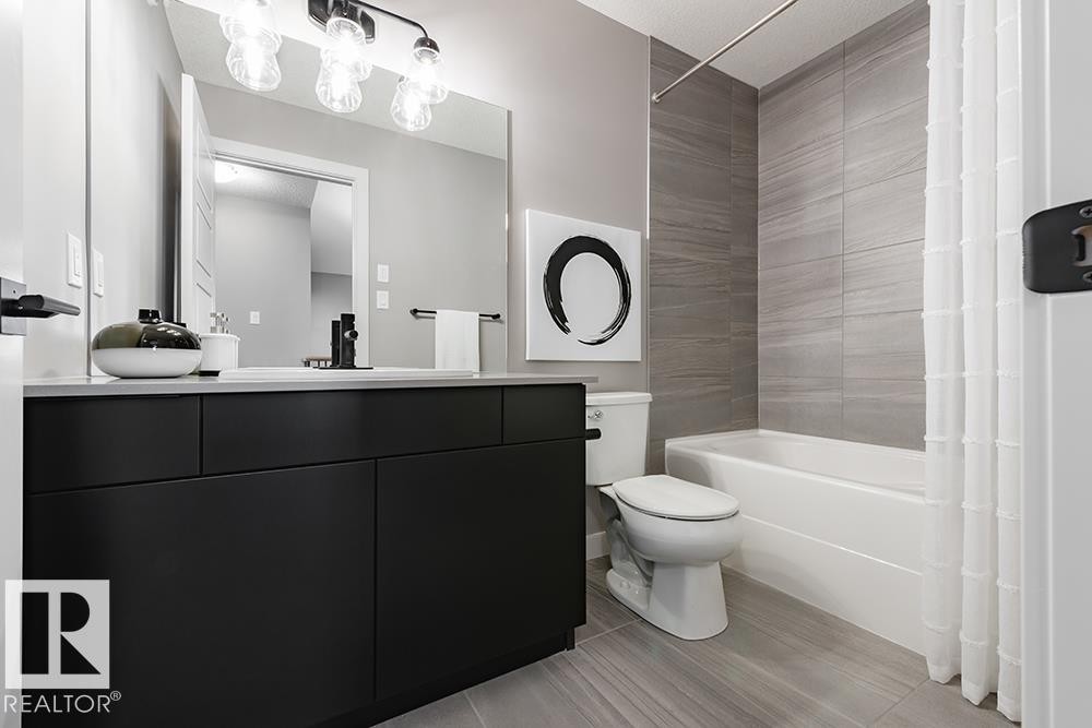 9389 Cooper Bend Bend, Edmonton, AB - Indoor Photo Showing Bathroom