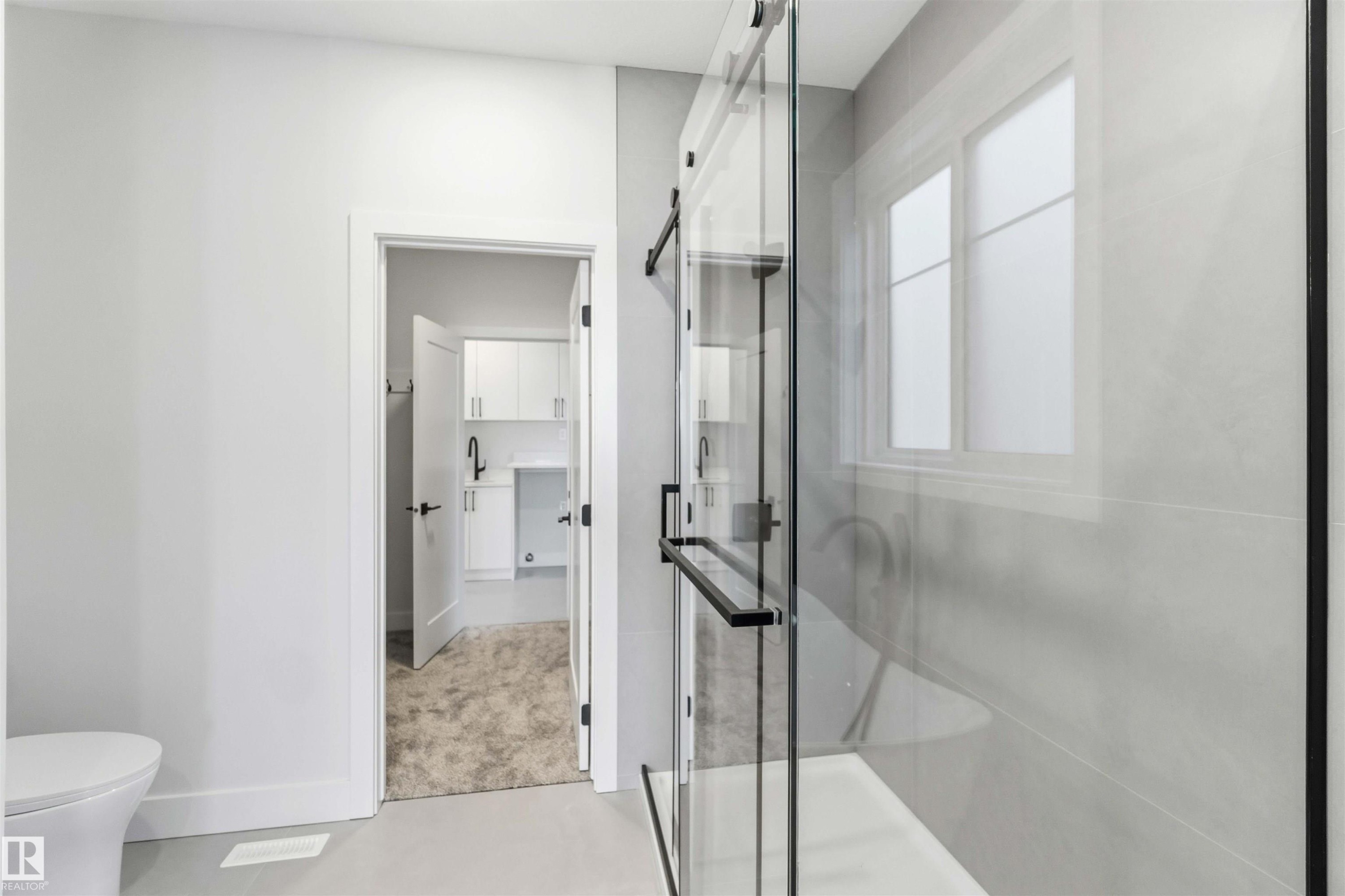 Full bathroom with a stall shower and toilet - 94 Eldridge Pointe, St. Albert, AB - Indoor Photo Showing Bathroom