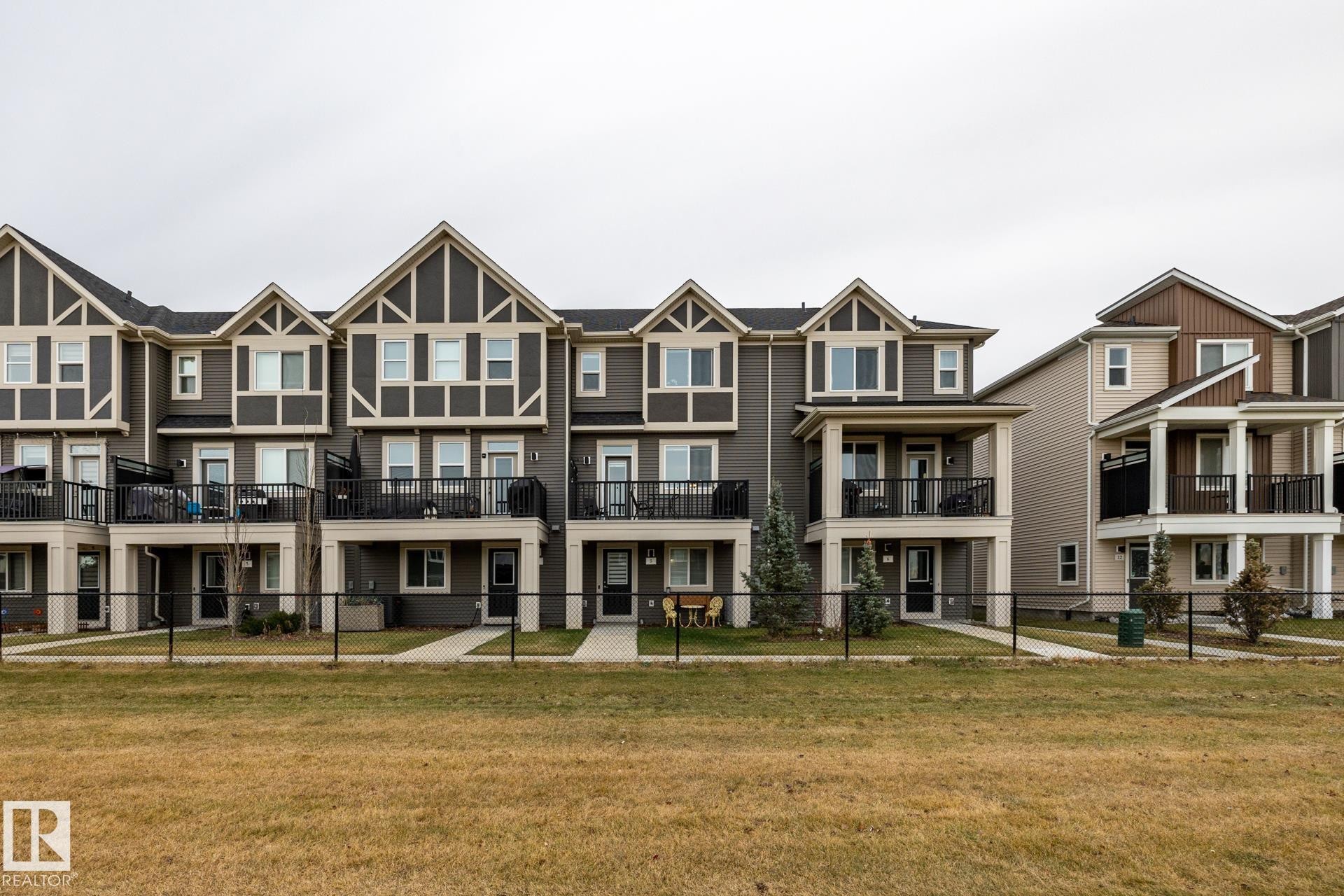 View of front of house - 5 2072 Wonnacott Way, Edmonton, AB - Outdoor With Facade