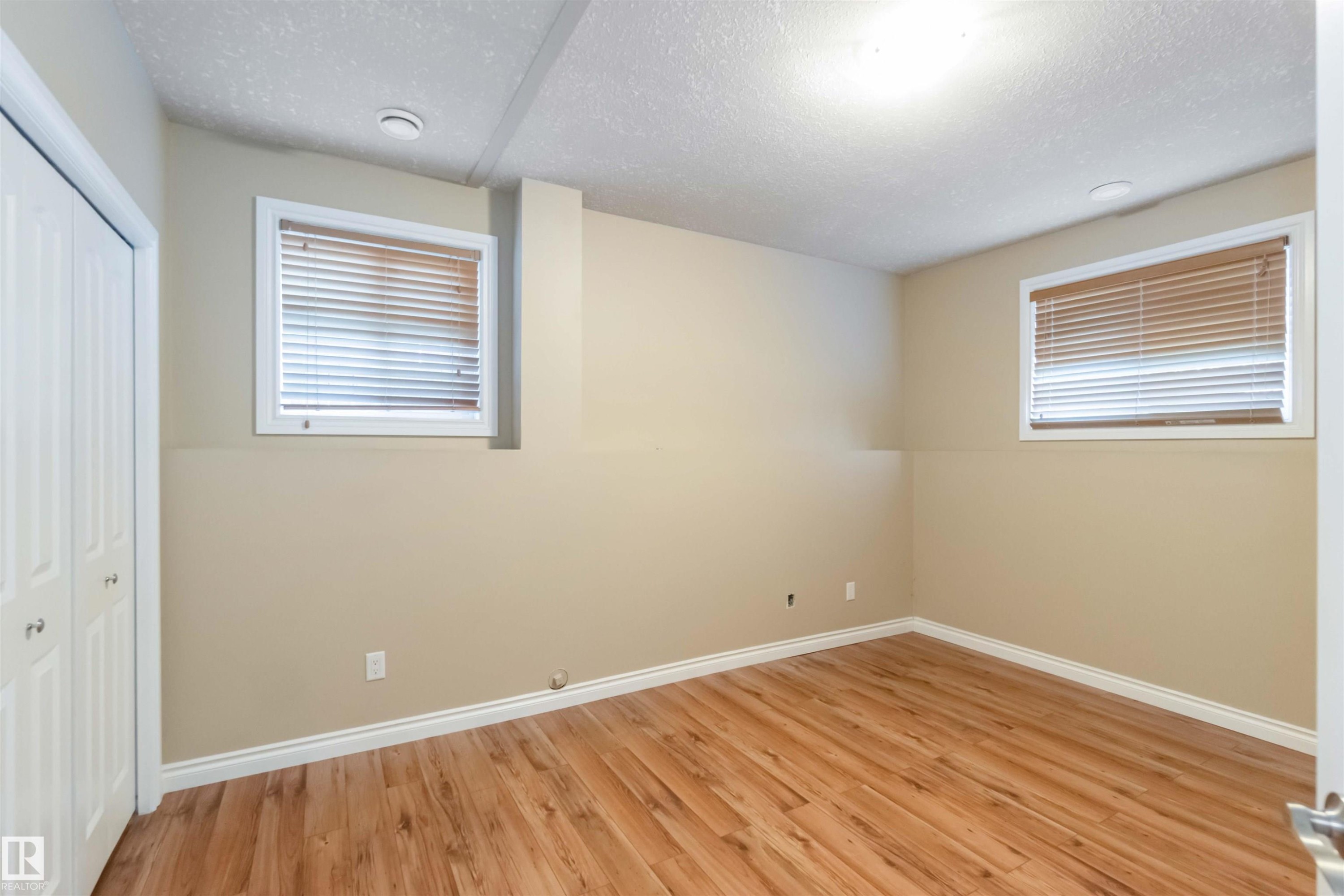 Edmonton, AB - Indoor Photo Showing Other Room