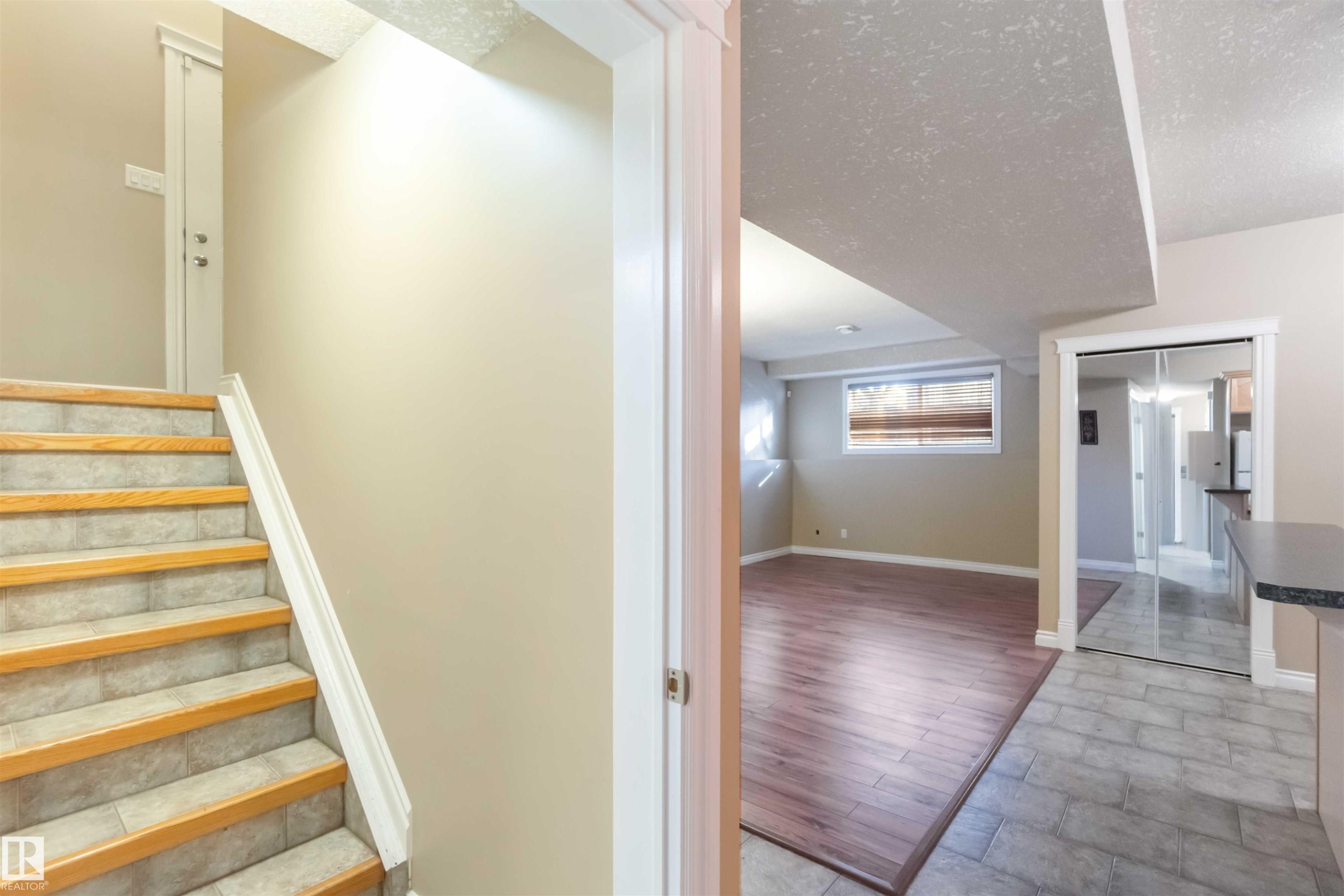 Edmonton, AB - Indoor Photo Showing Other Room