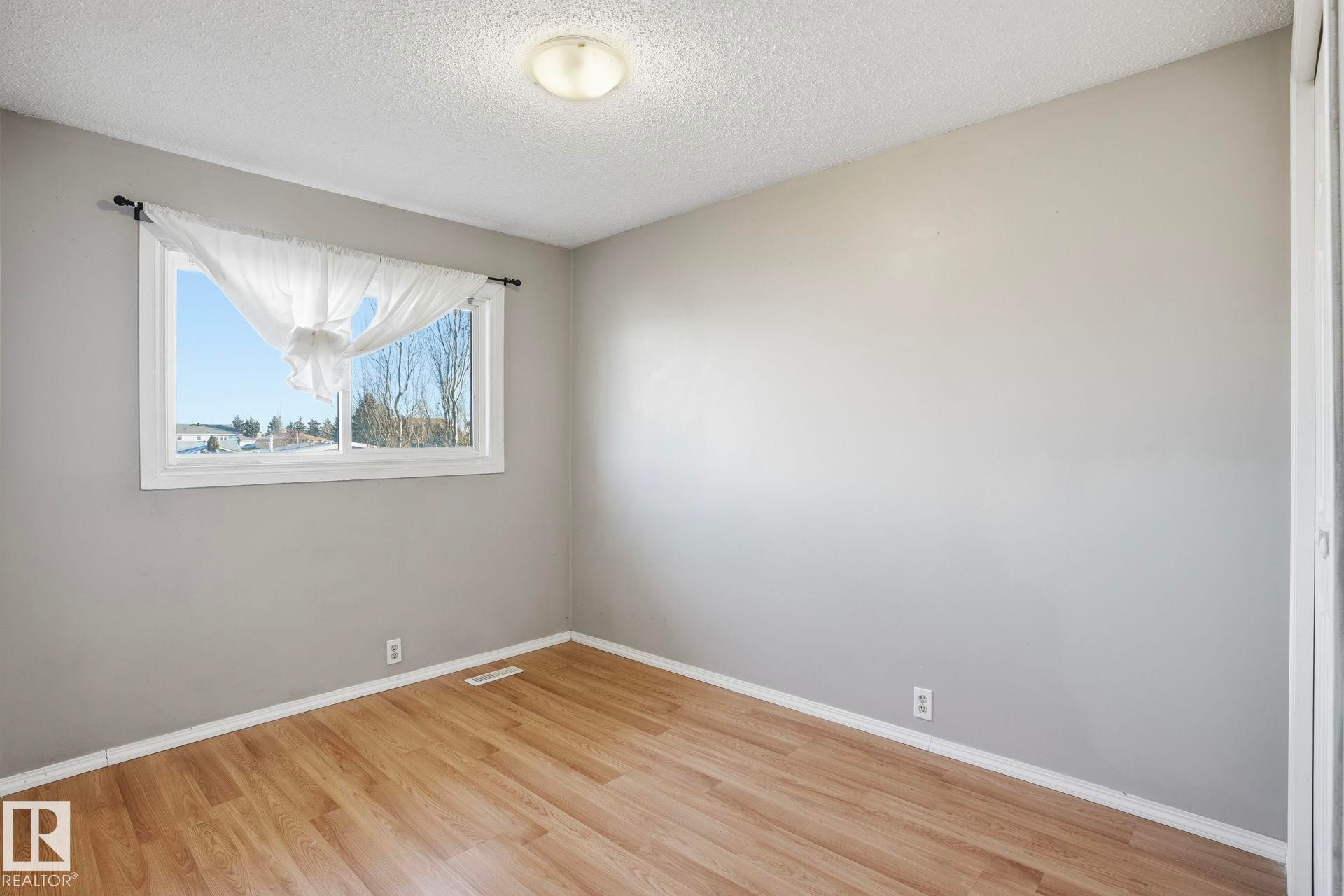 18024 93 Avenue, Edmonton, AB - Indoor Photo Showing Other Room