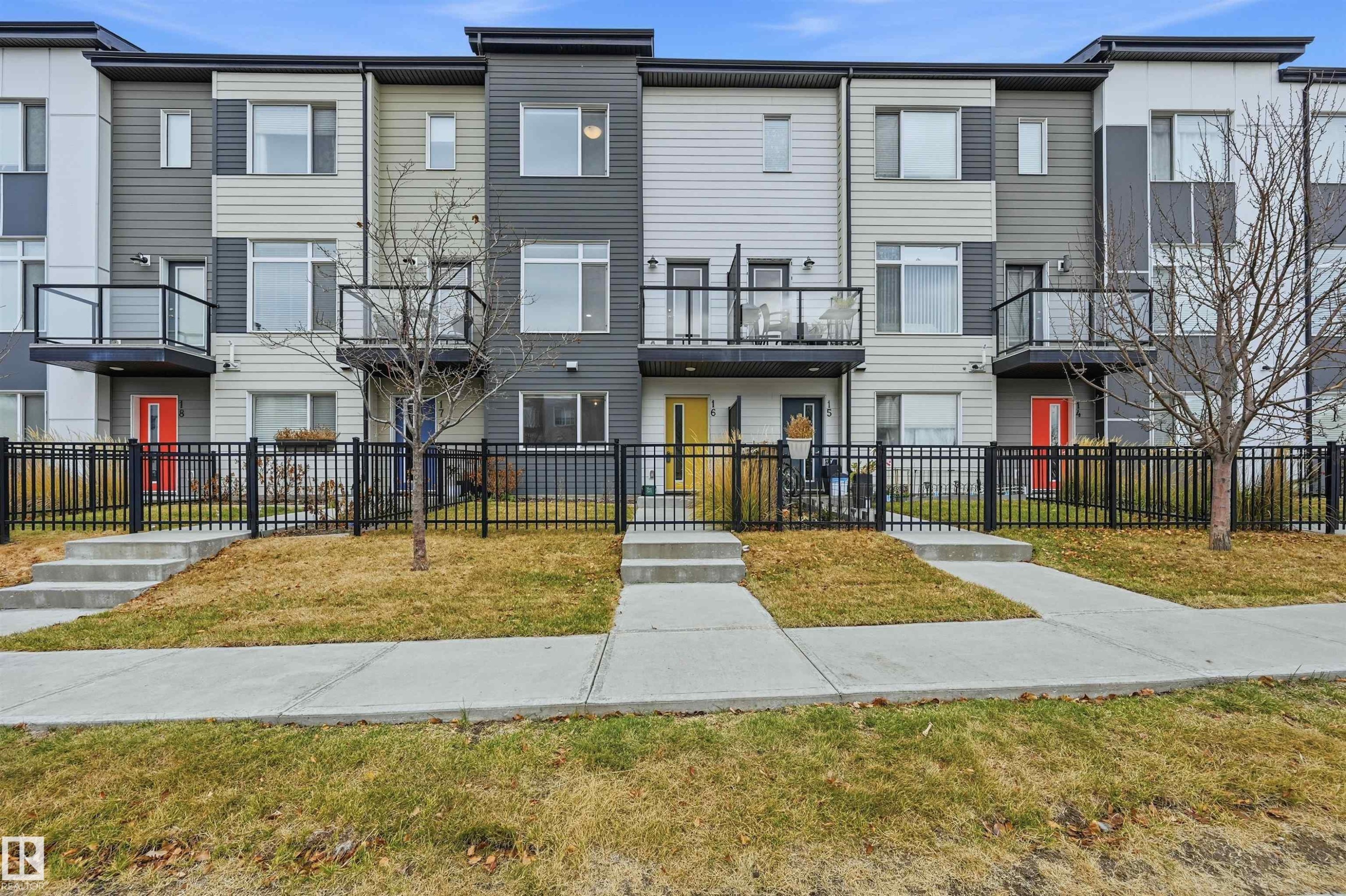16 804 Welsh Drive, Edmonton, AB - Outdoor With Balcony With Facade